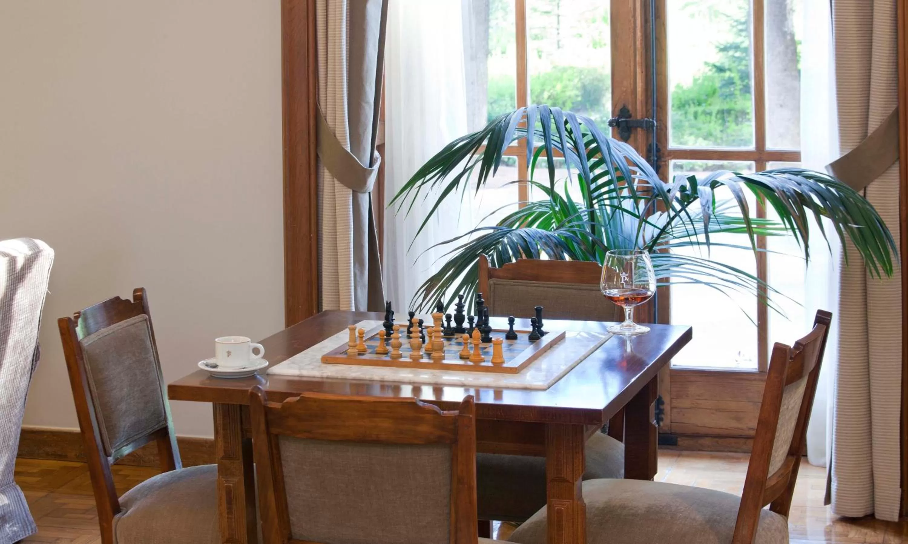 Communal lounge/ TV room in Parador de Teruel