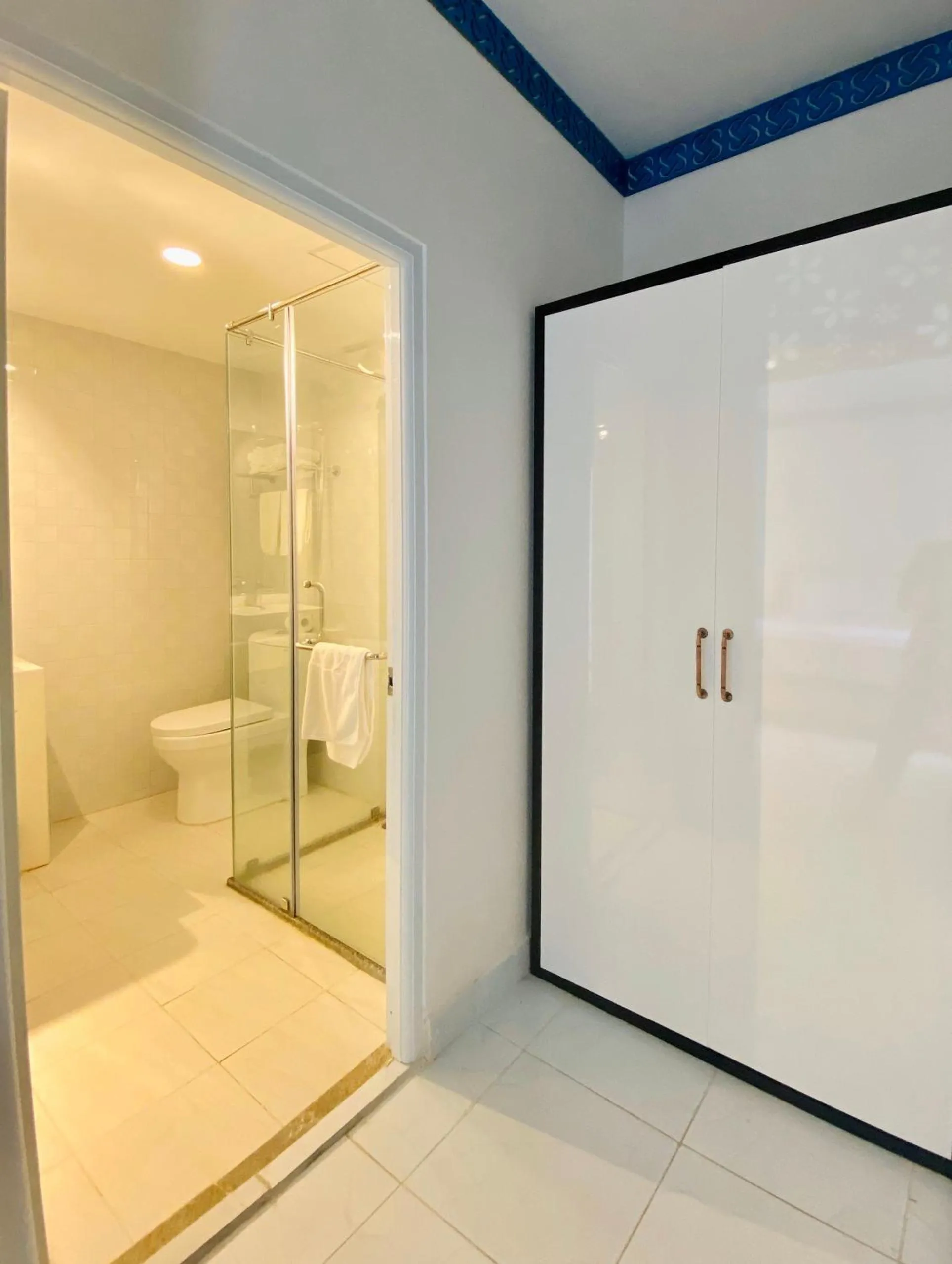 Toilet in Hawaii Resort Phu Quoc