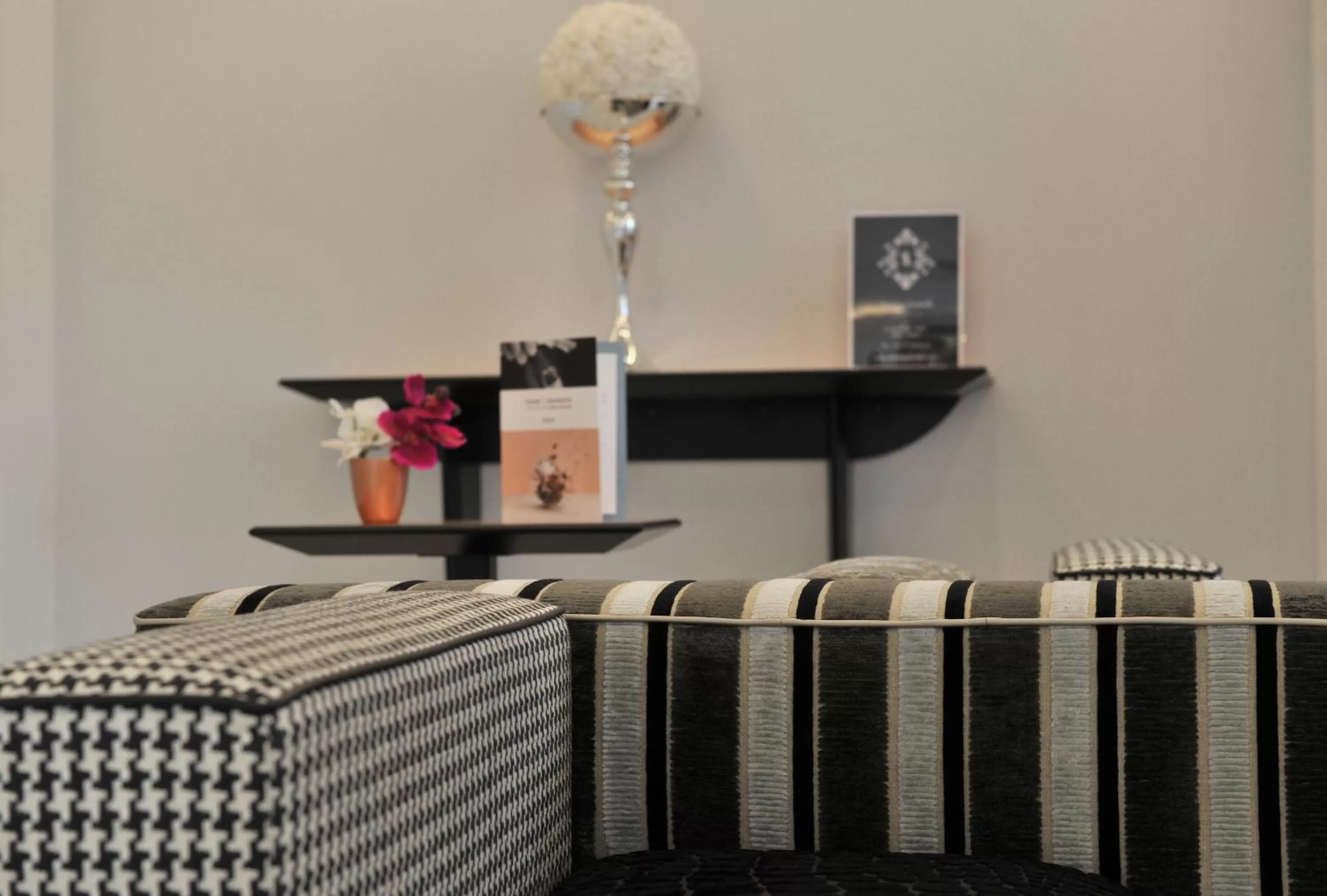 Decorative detail in Mercure Paris Place d'Italie