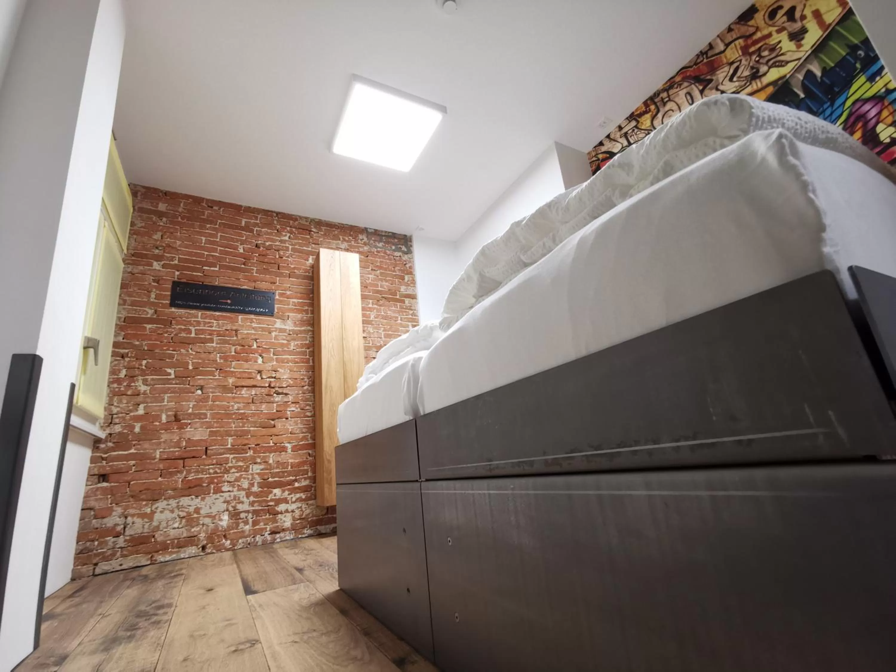 Bedroom in Boutique Hotel BS16 before Bern City Parking gratis