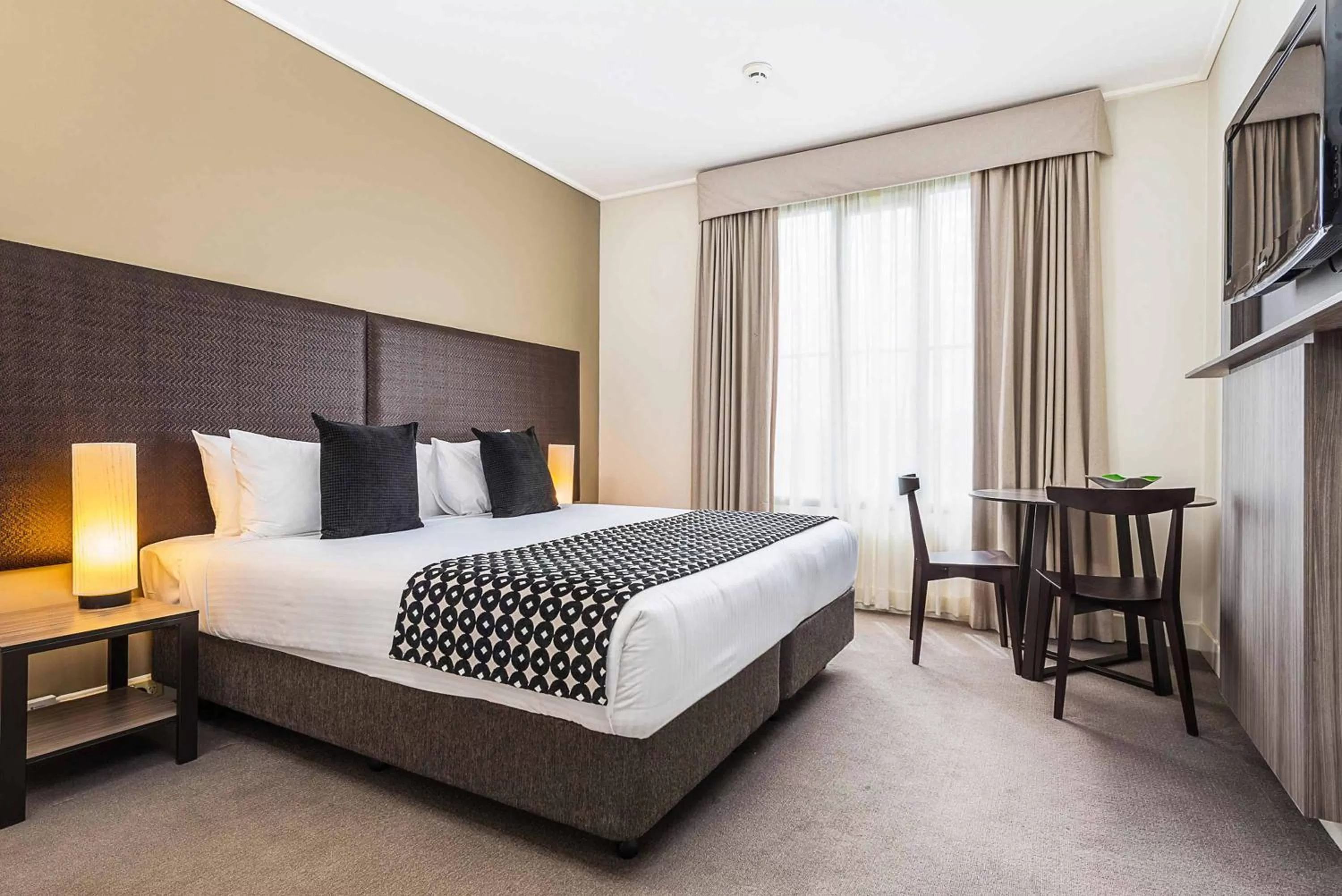 Bed in Mantra on Jolimont Melbourne