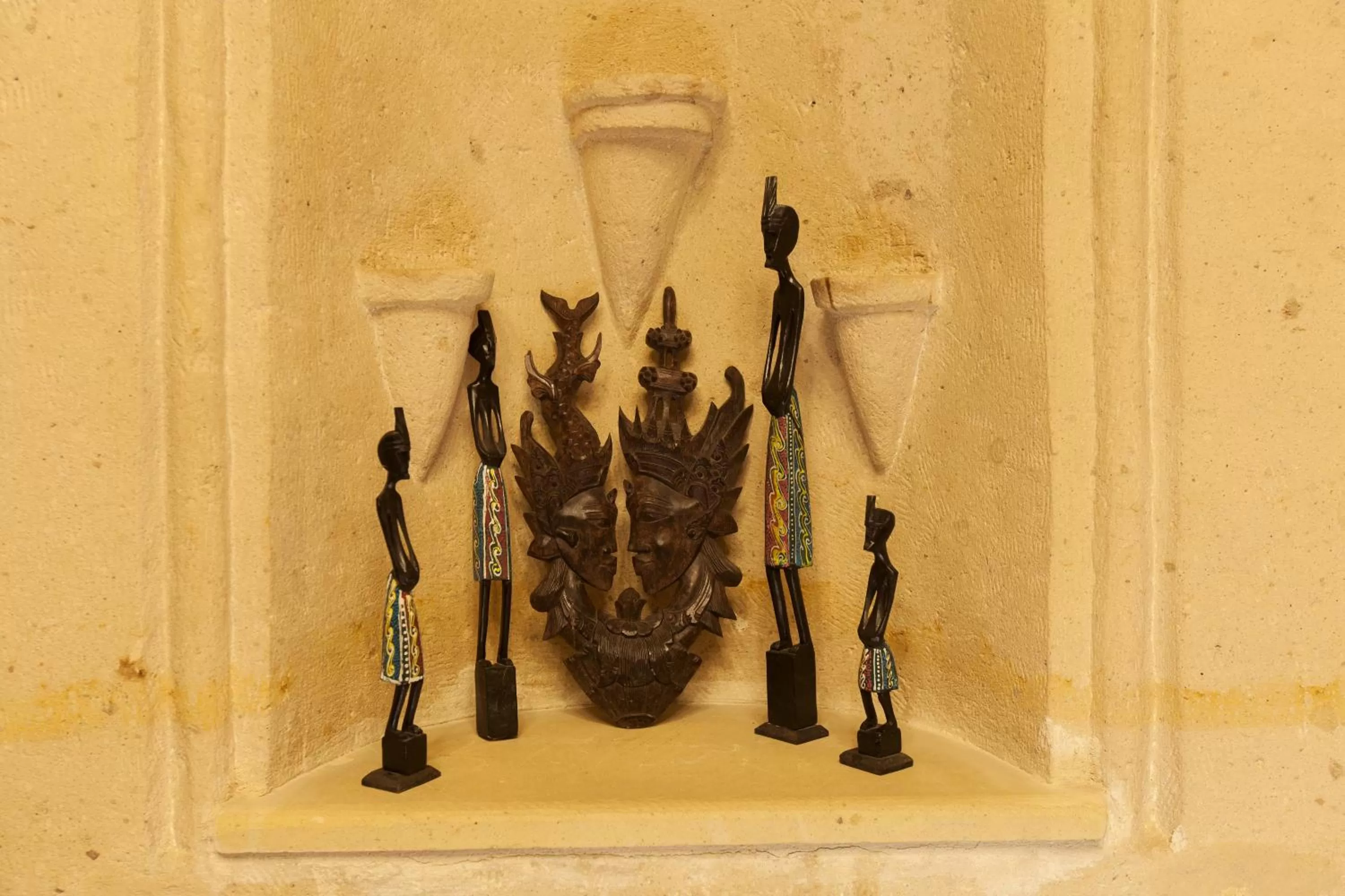 Library in 4 Oda Cave House - Special Class