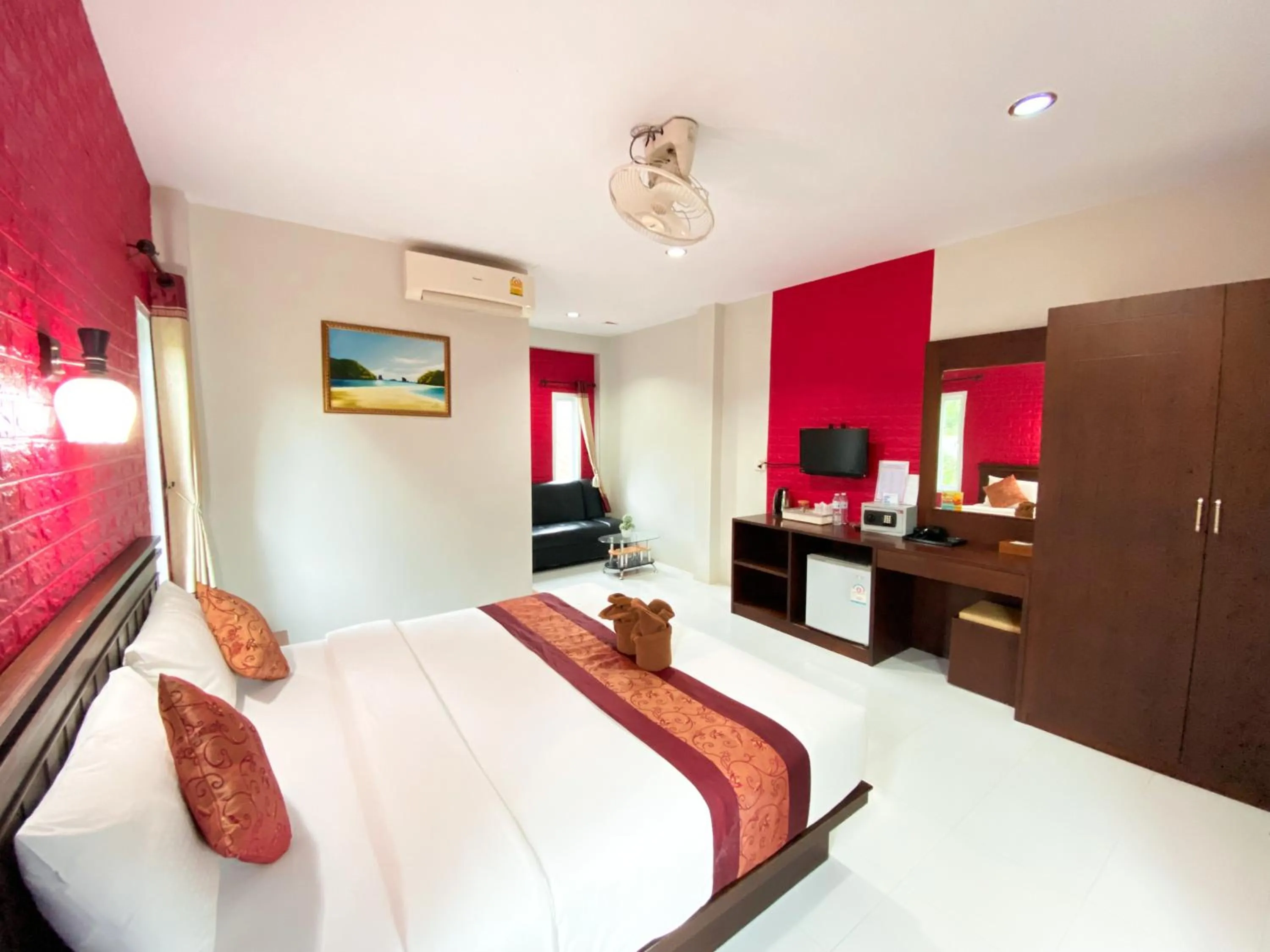 Bed in Hatzanda Lanta Resort - SHA Extra Plus