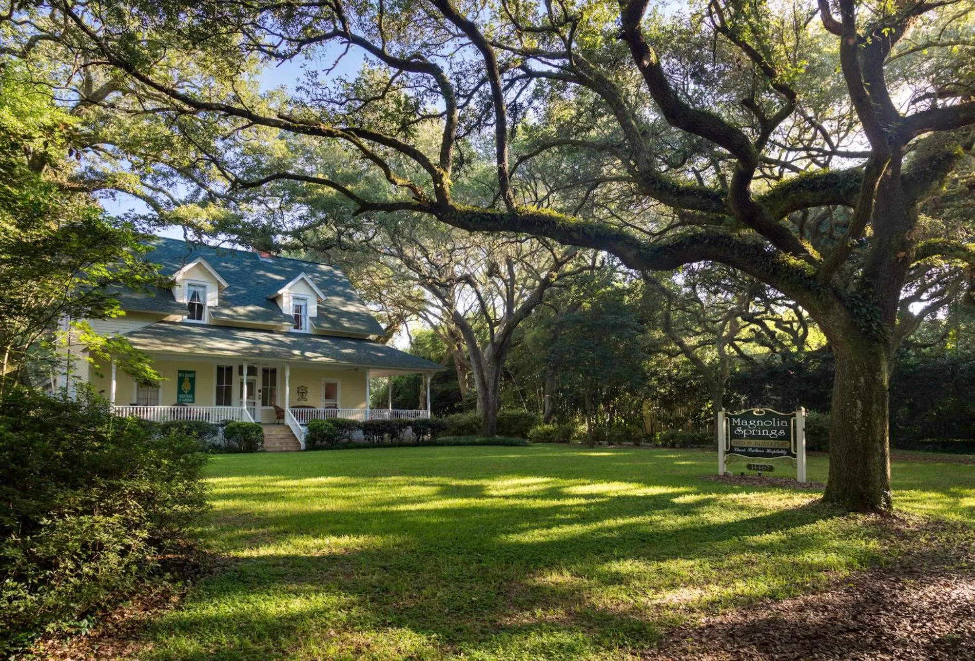 Facade/entrance in Magnolia Springs Bed and Breakfast