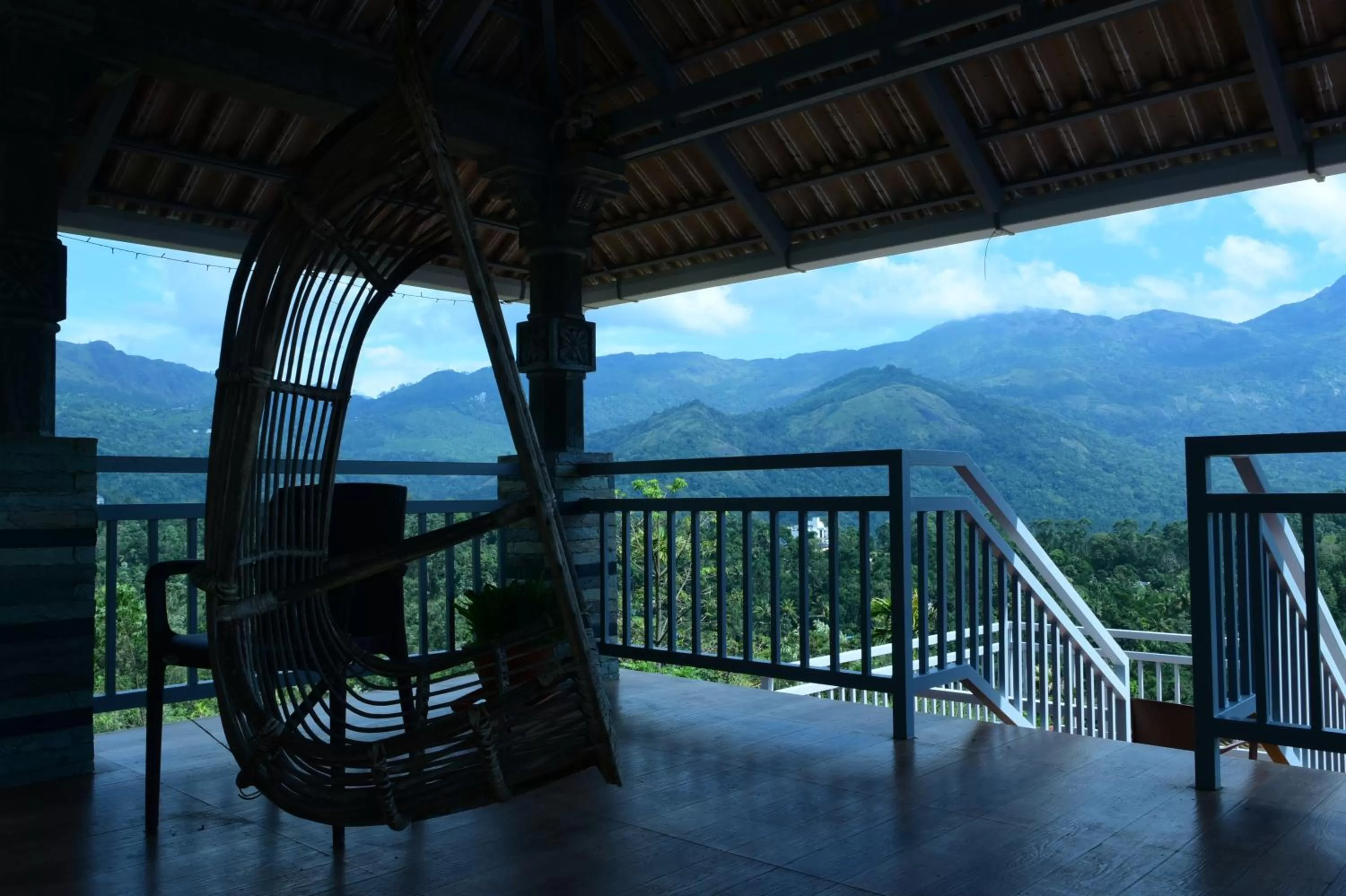 Mountain view, Balcony/Terrace in Zenha Resorts