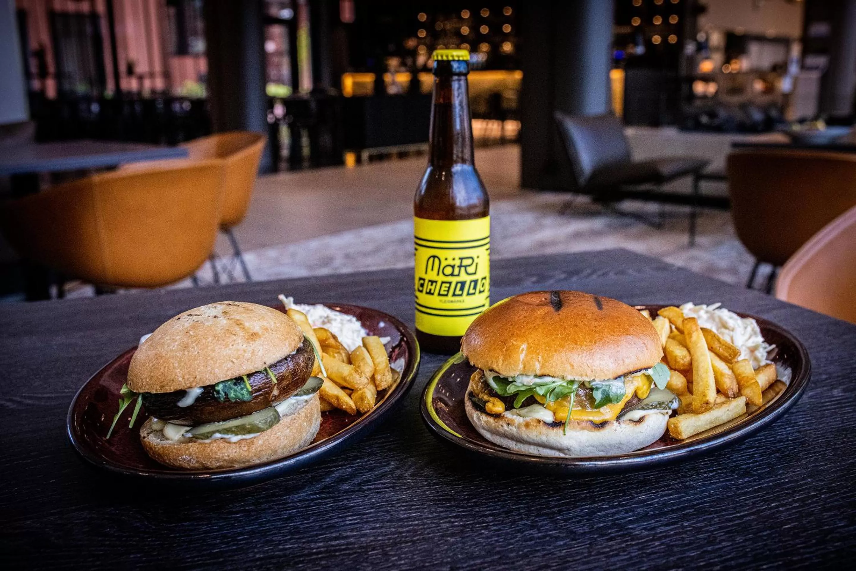 Restaurant/places to eat in Hotel Matts