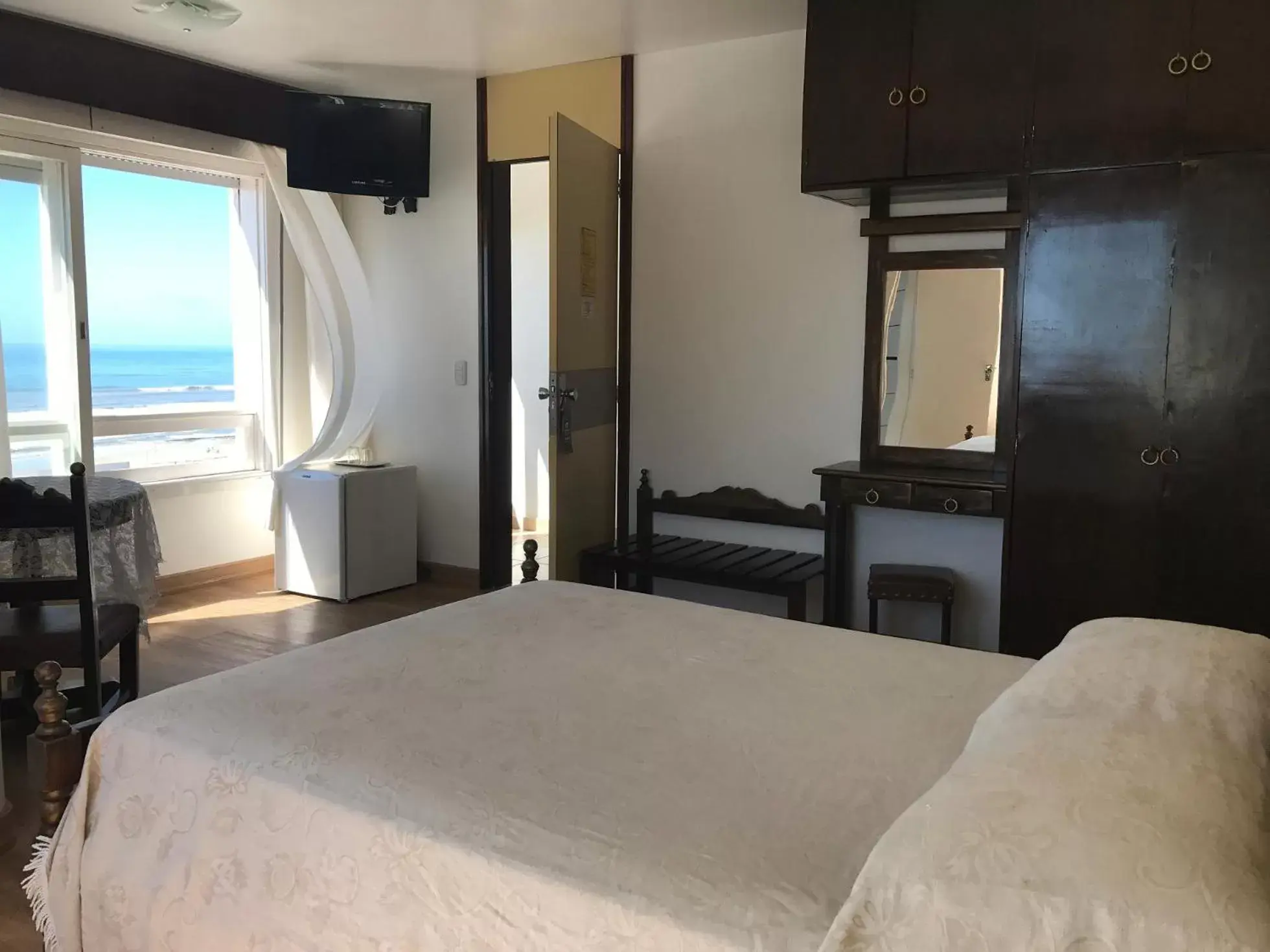 Deluxe Double Room with Sea View in Farol Hotel Deluxe Double Room with Sea View in Farol Hotel