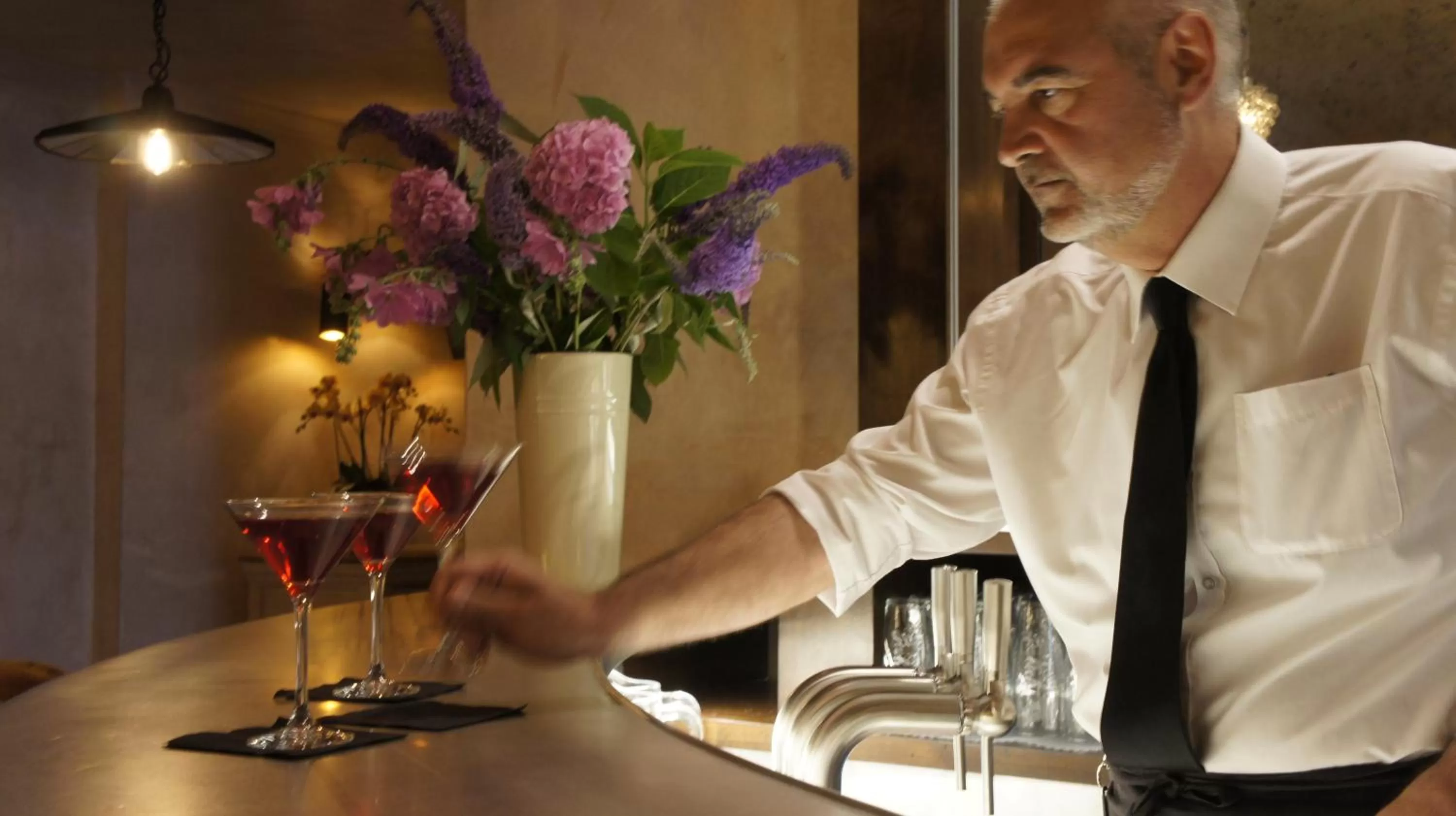 Lounge or bar in Abergavenny Hotel