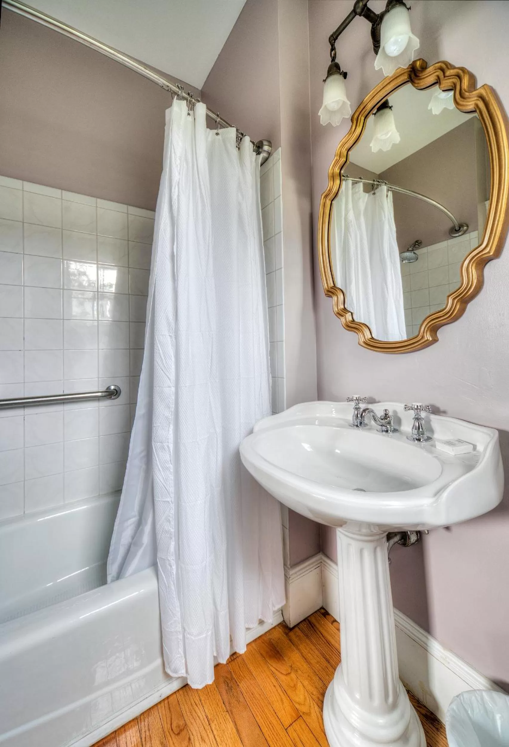 Bathroom in The Water Street Inn