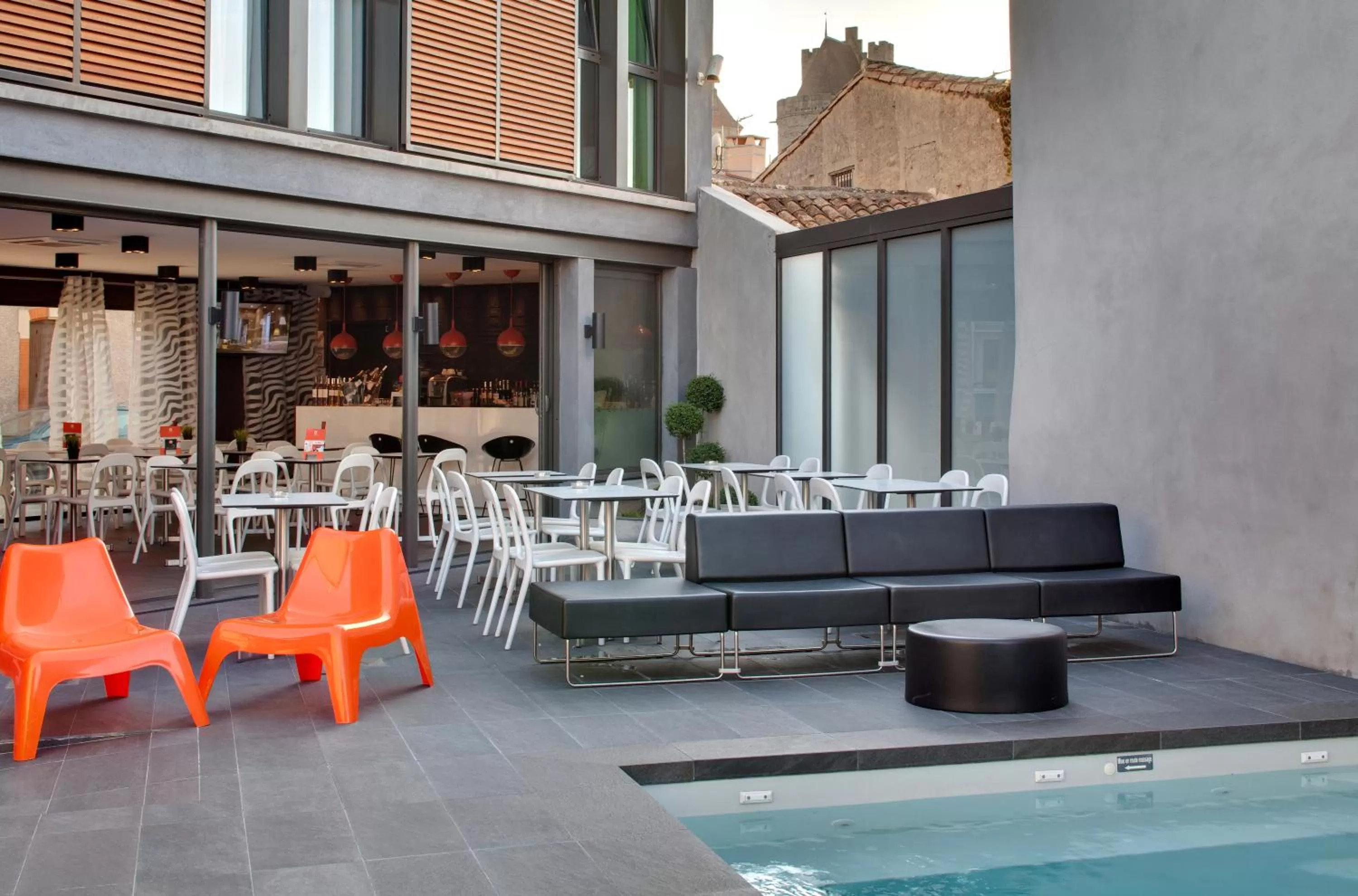 Property building in Hôtel De L'octroi