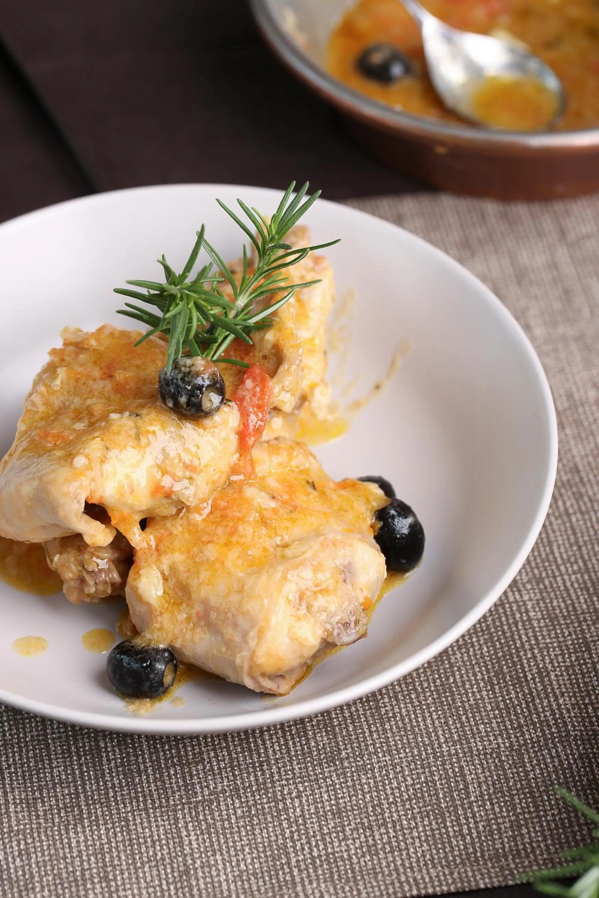 Restaurant/places to eat in Hotel Iris