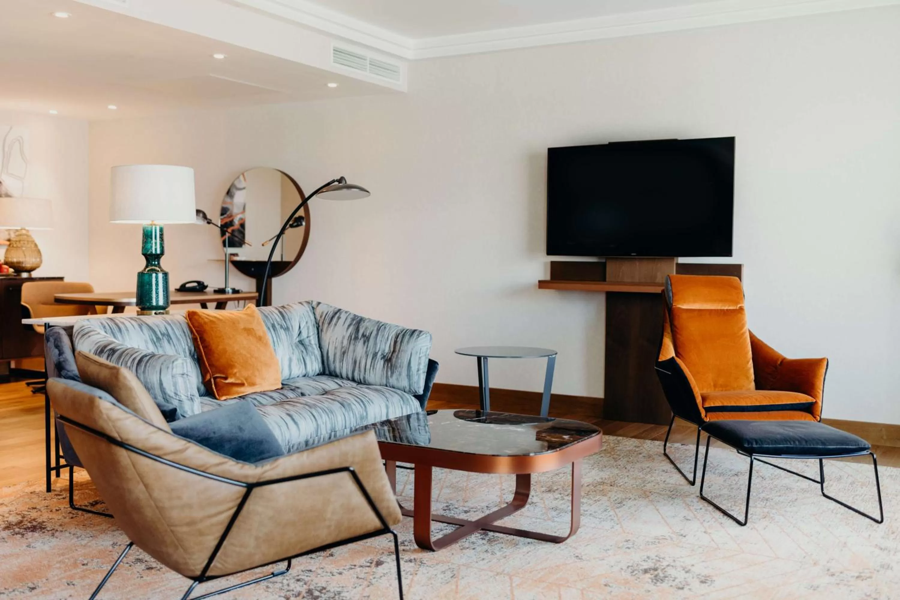 TV and multimedia in Hilton Frankfurt City Centre