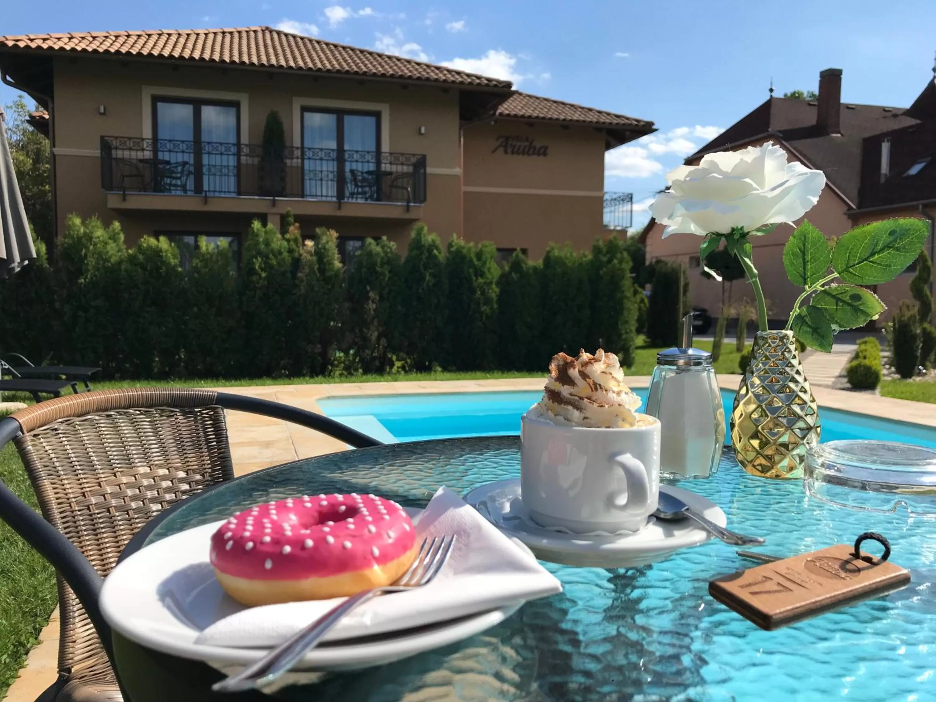 Swimming pool in Villa Aruba & Private SPA Suites