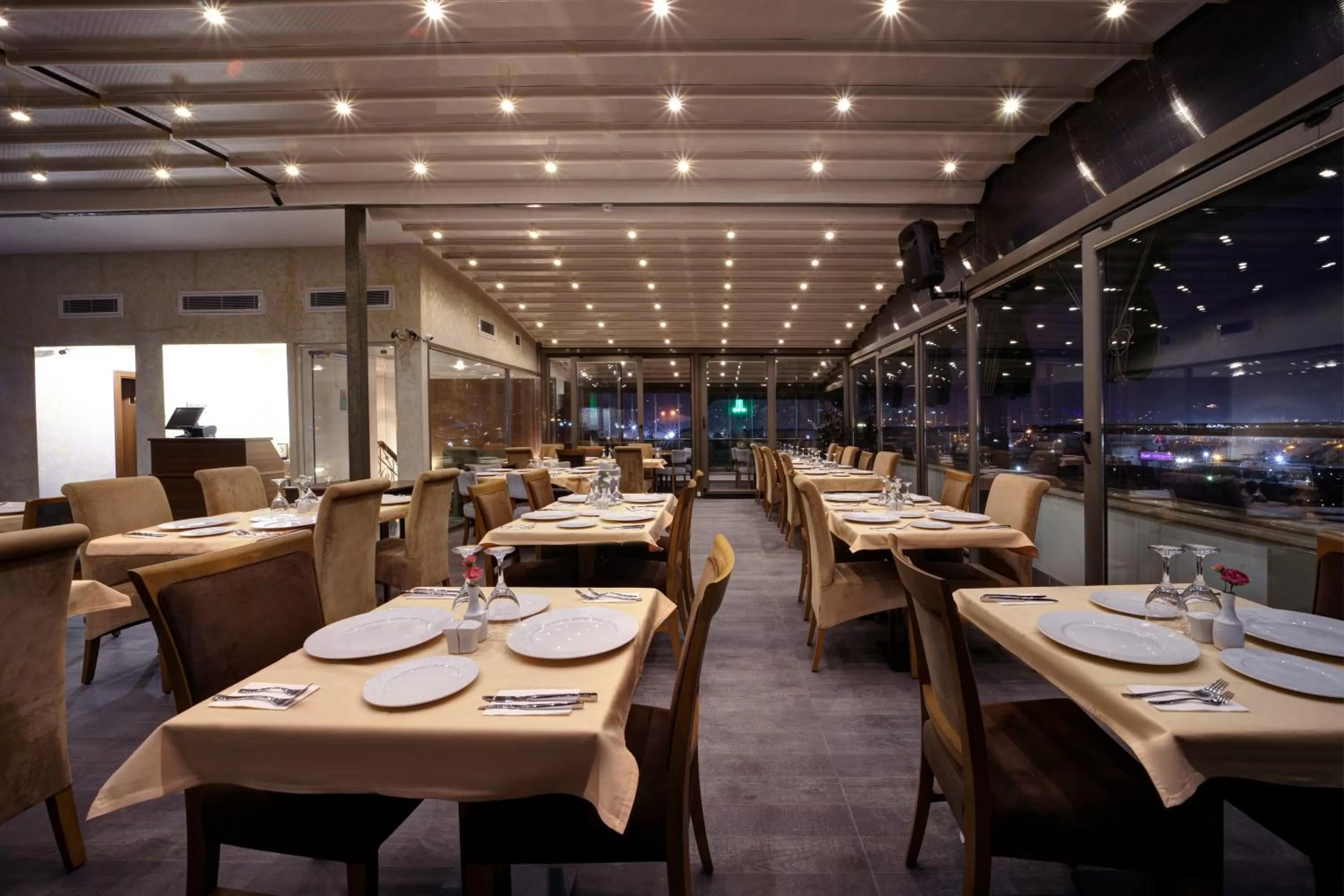 Restaurant/places to eat in Stargate Hotel&Spa