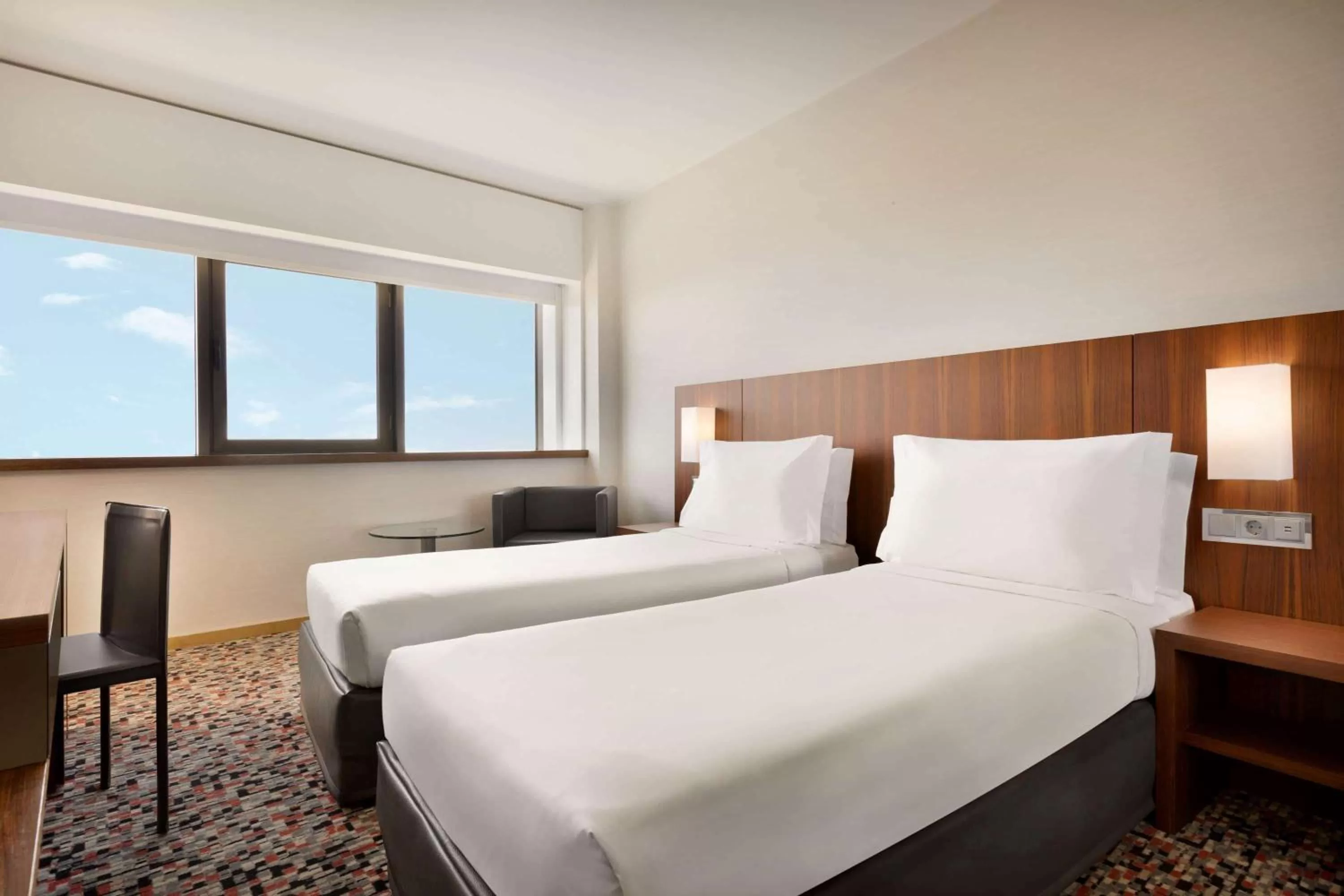 Photo of the whole room, Bed in Ramada by Wyndham Lisbon