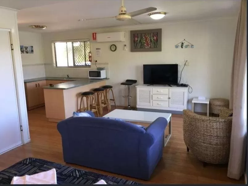 Superior Family Villa in Sanctuary Lakes Fauna Retreat