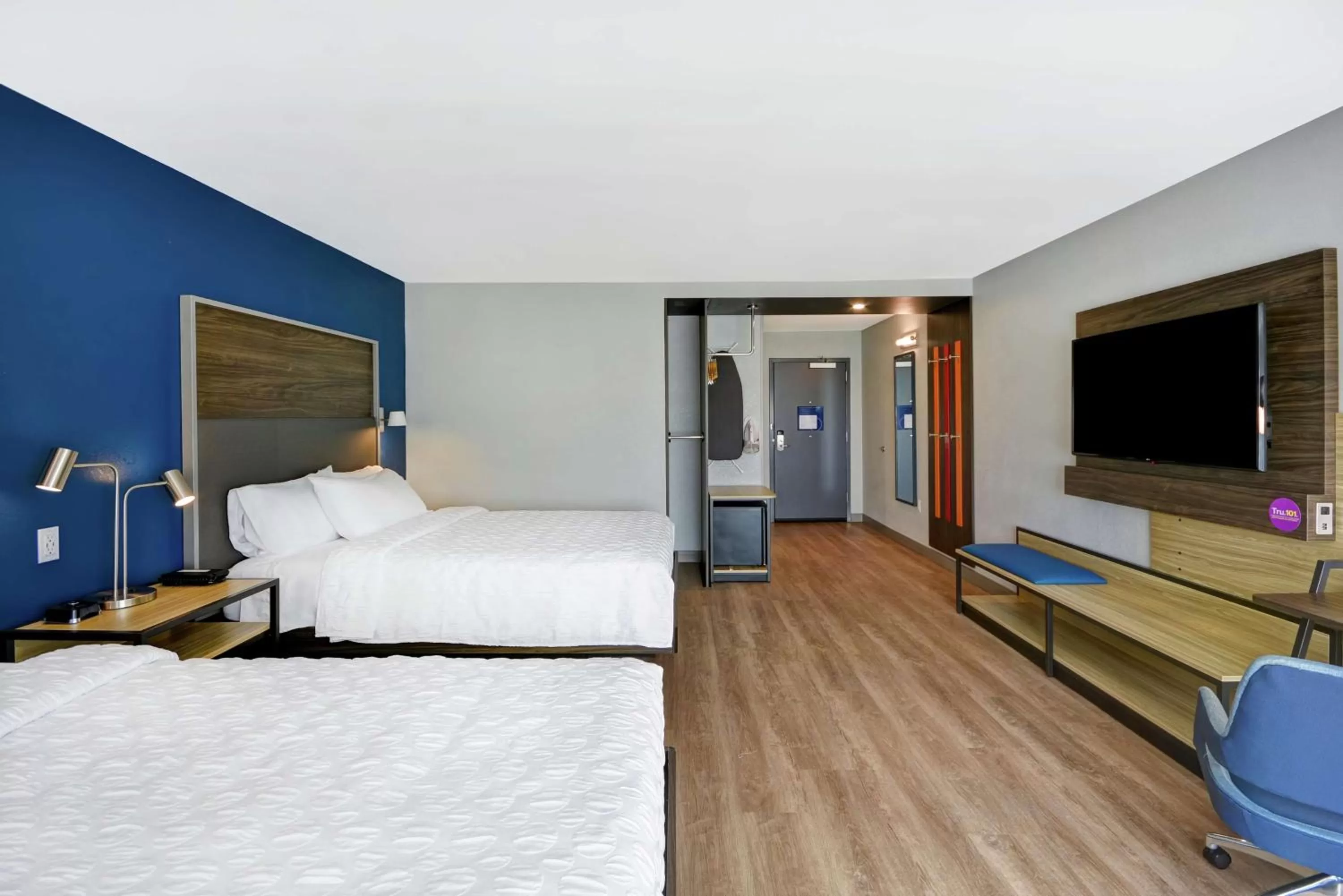 Bedroom, Bed in Tru By Hilton Beavercreek Dayton
