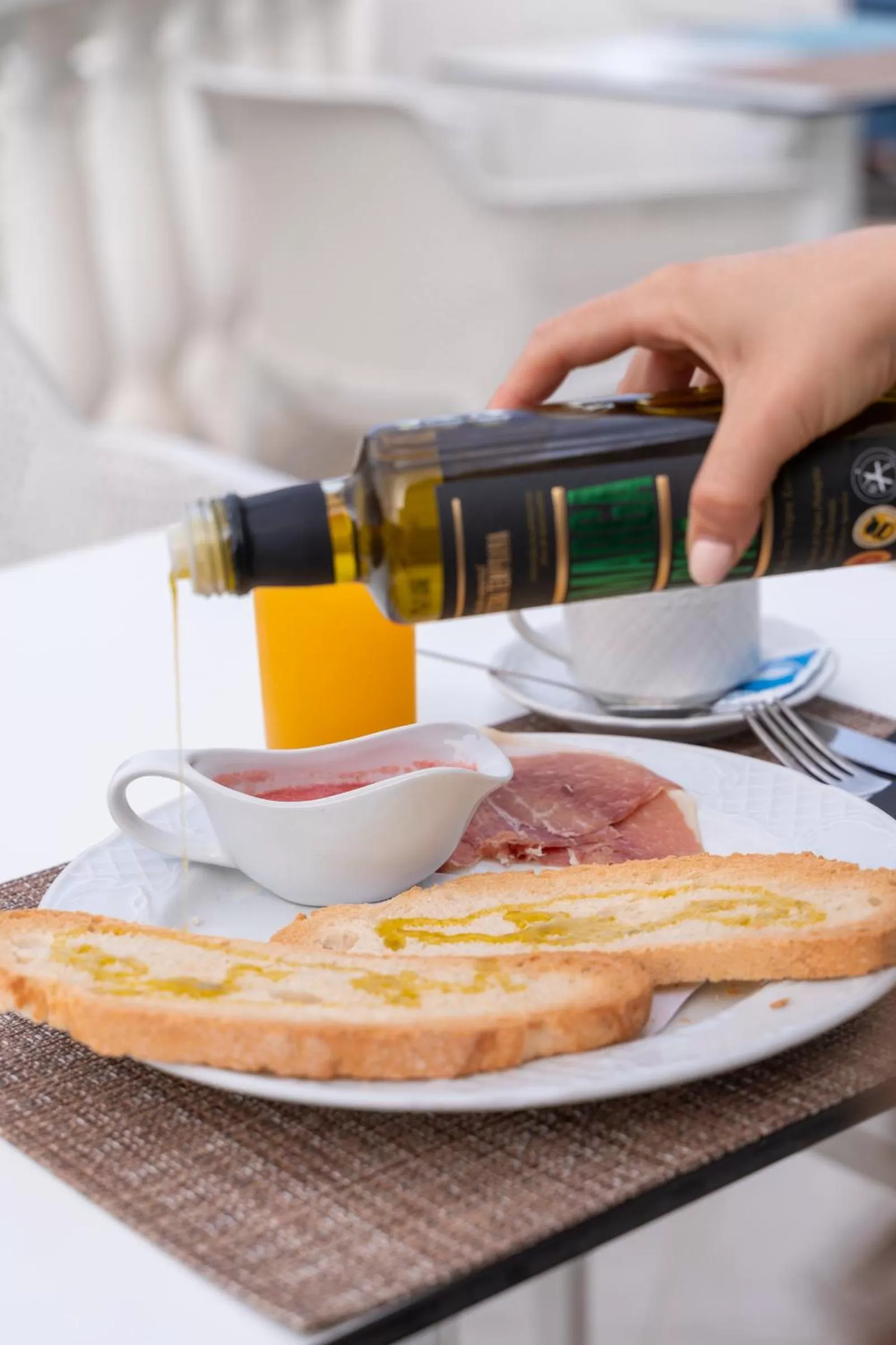 Restaurant/places to eat in Hotel Santa Rosa