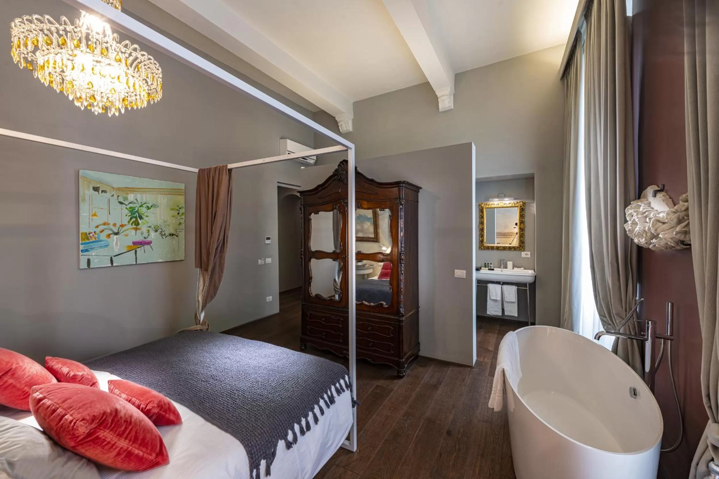 Photo of the whole room, Bed in Casa Botticelli