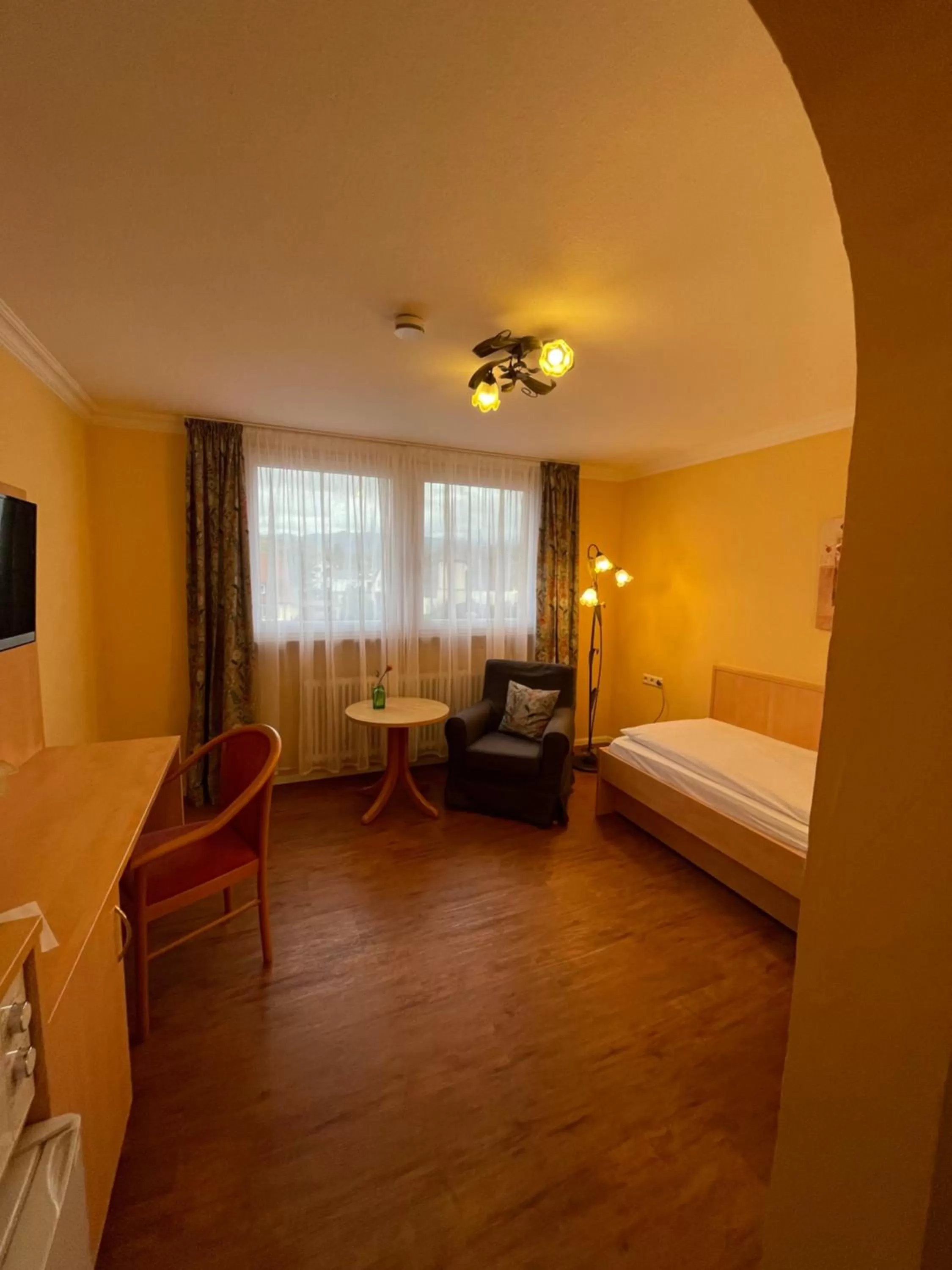 Photo of the whole room, Seating Area in zum Schwanen Garni