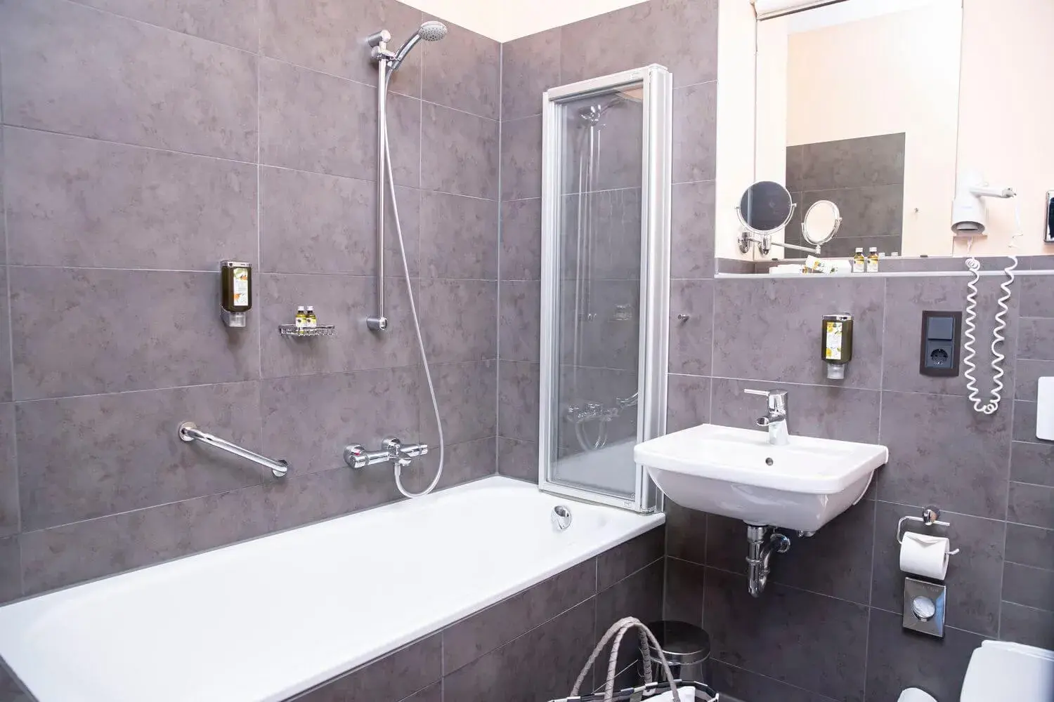 Classic Double Room in GreenLine Schlosshotel Blankenburg Classic Double Room in GreenLine Schlosshotel Blankenburg