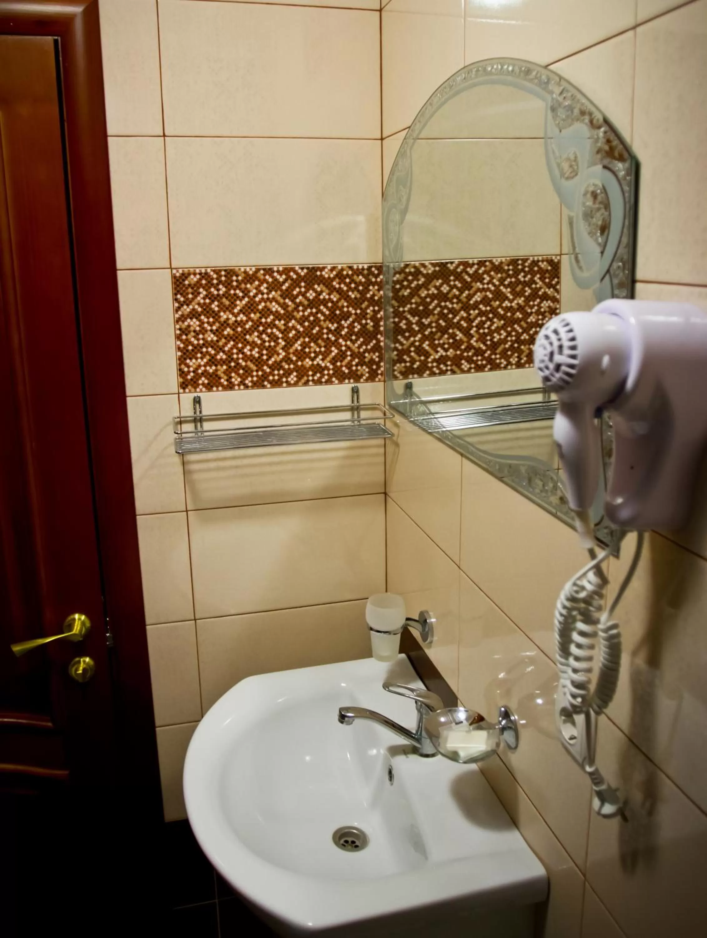 Shower, Bathroom in Motel Kurortnyy & SPA