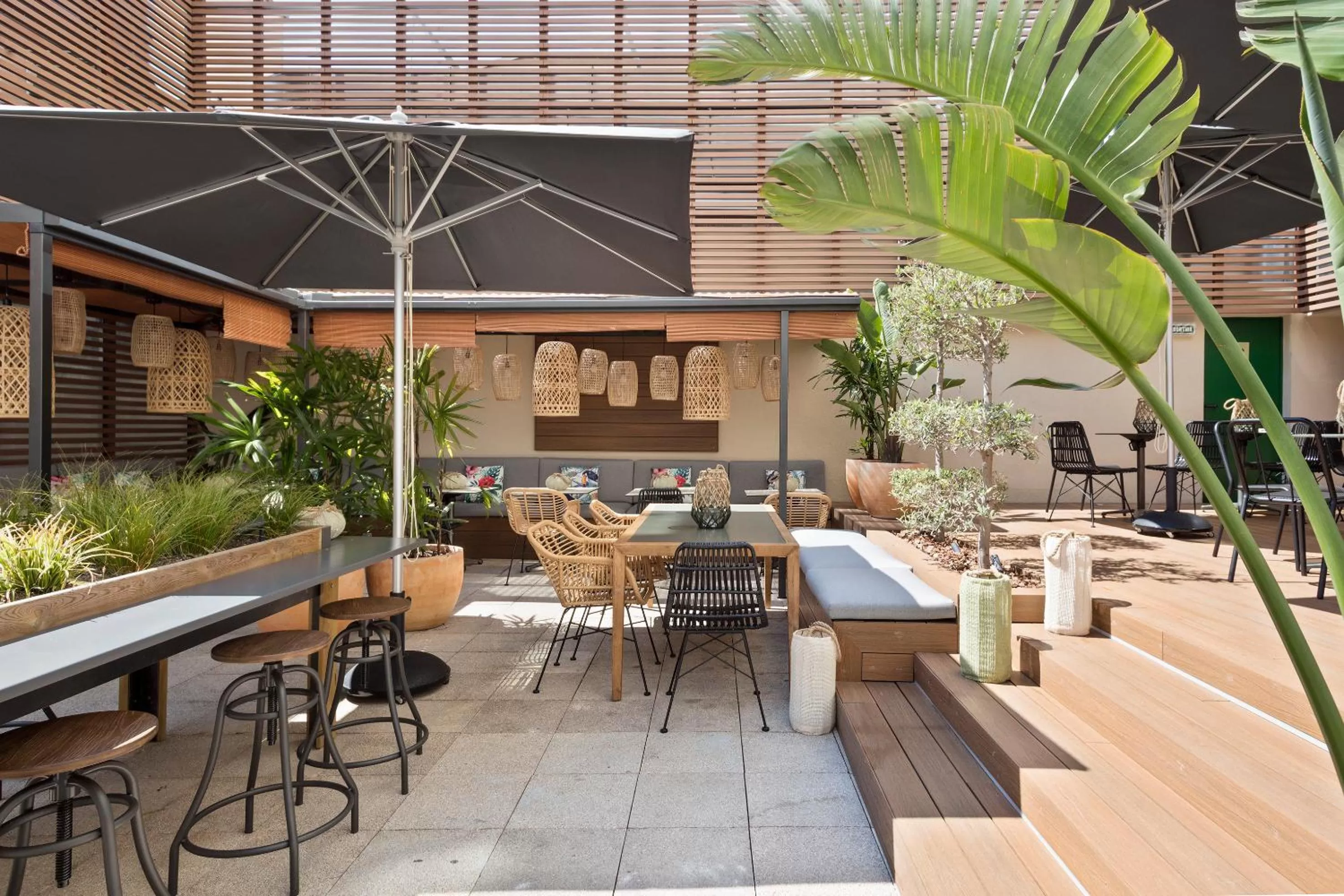 Restaurant/places to eat in INNSiDE by Meliá Barcelona Apolo