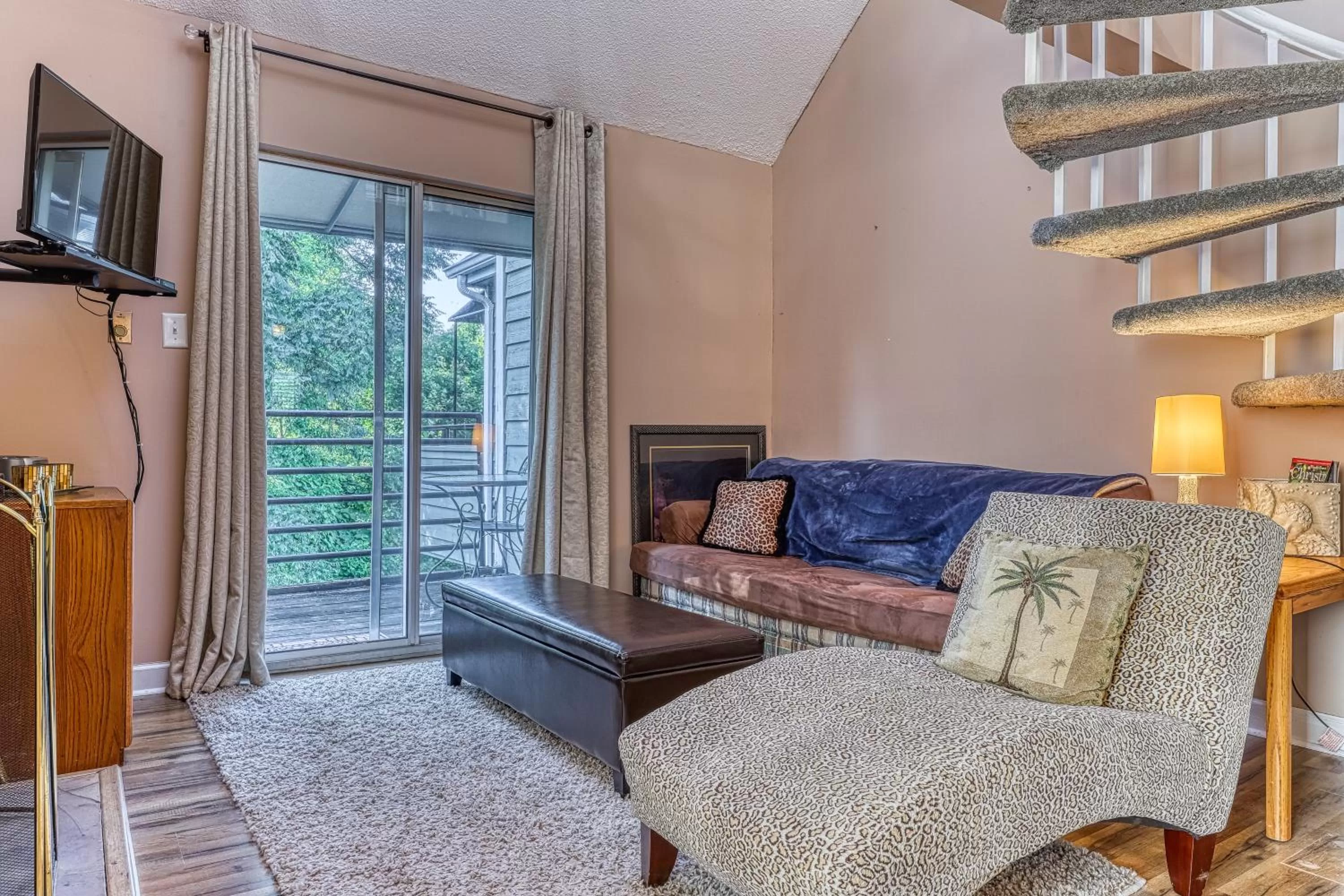 Seating Area in Summit Splendor