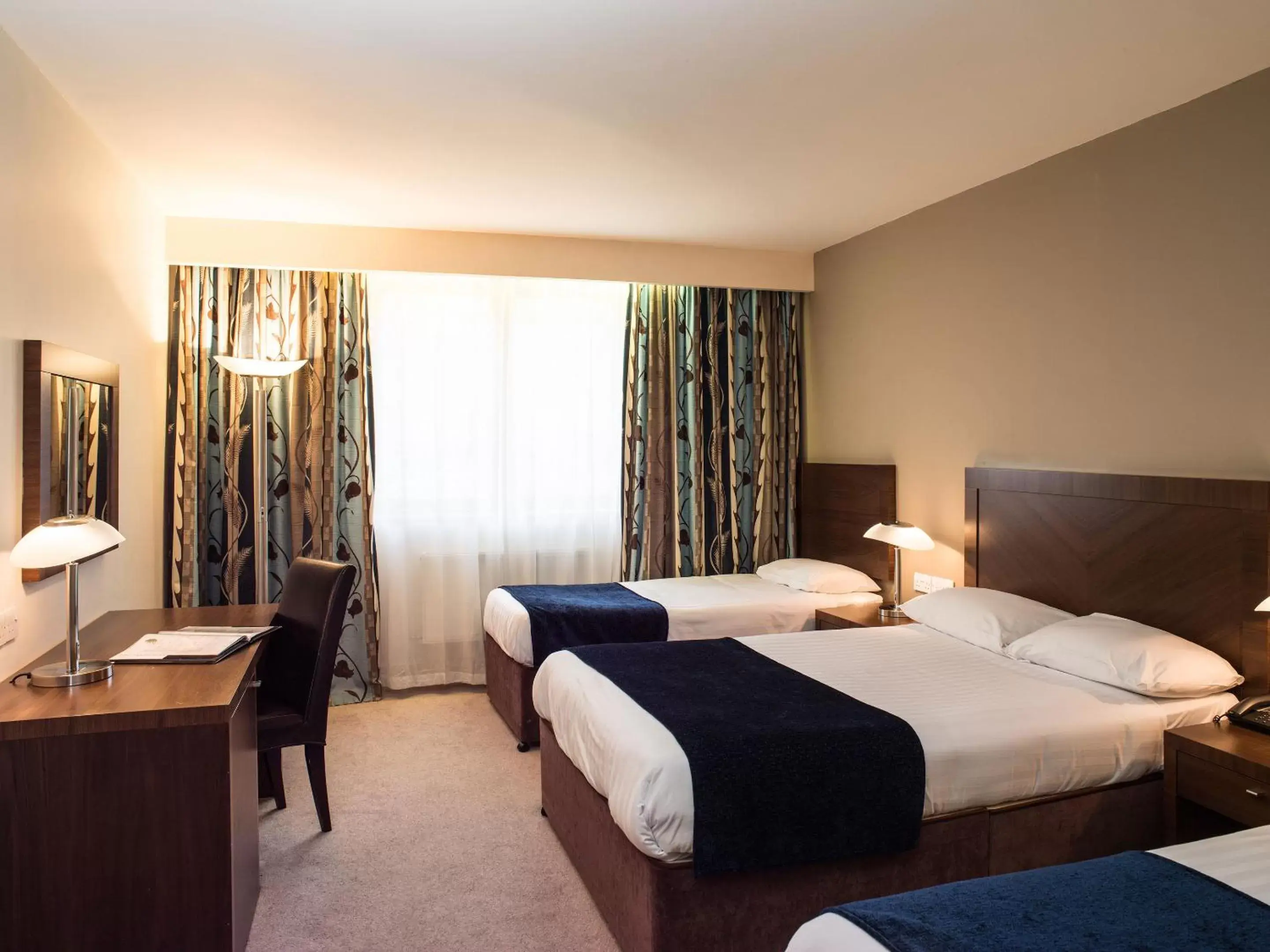 Triple Room in Ballyroe Heights Hotel Triple Room in Ballyroe Heights Hotel