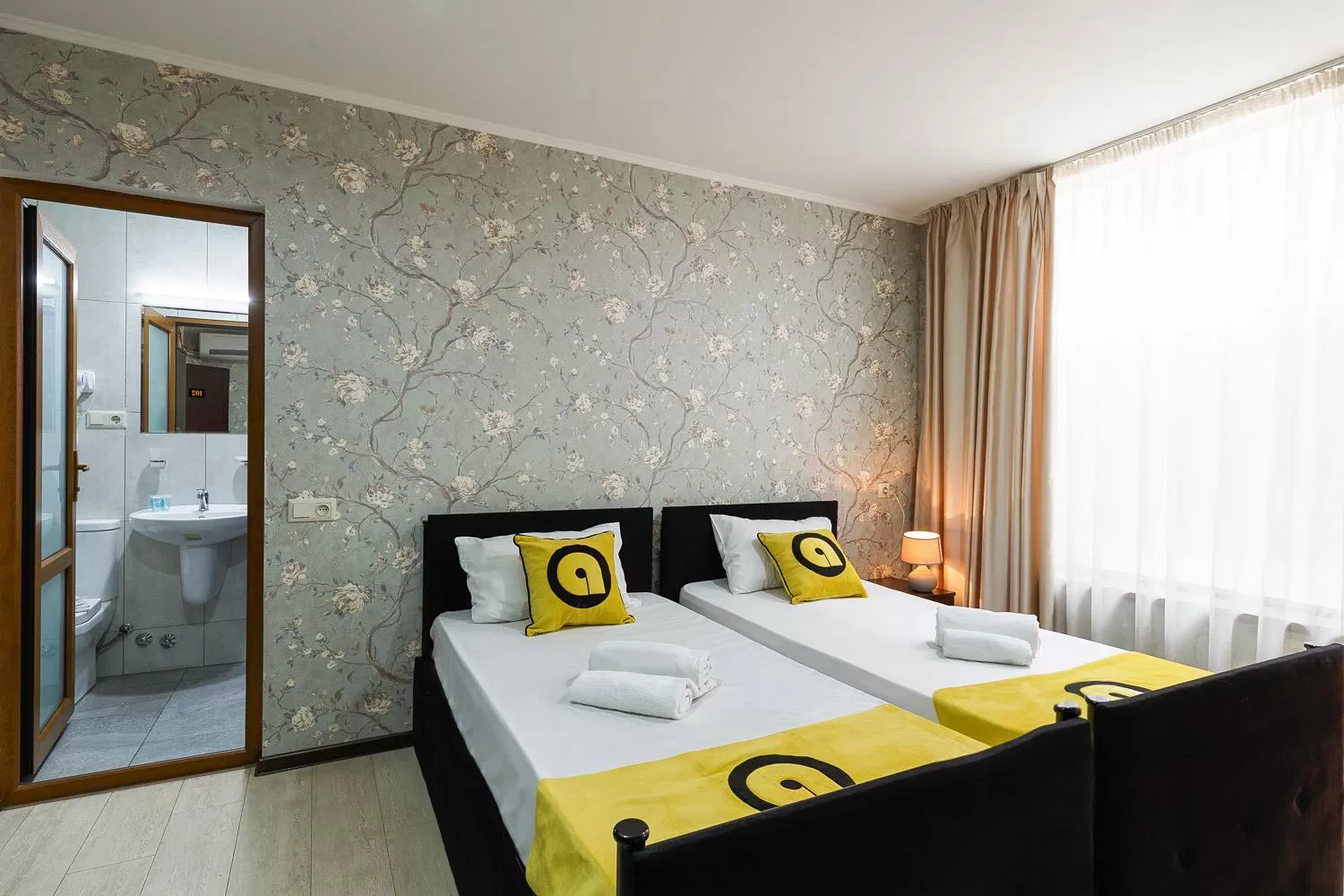 Bedroom, Bed in Aura Plaza Hotel