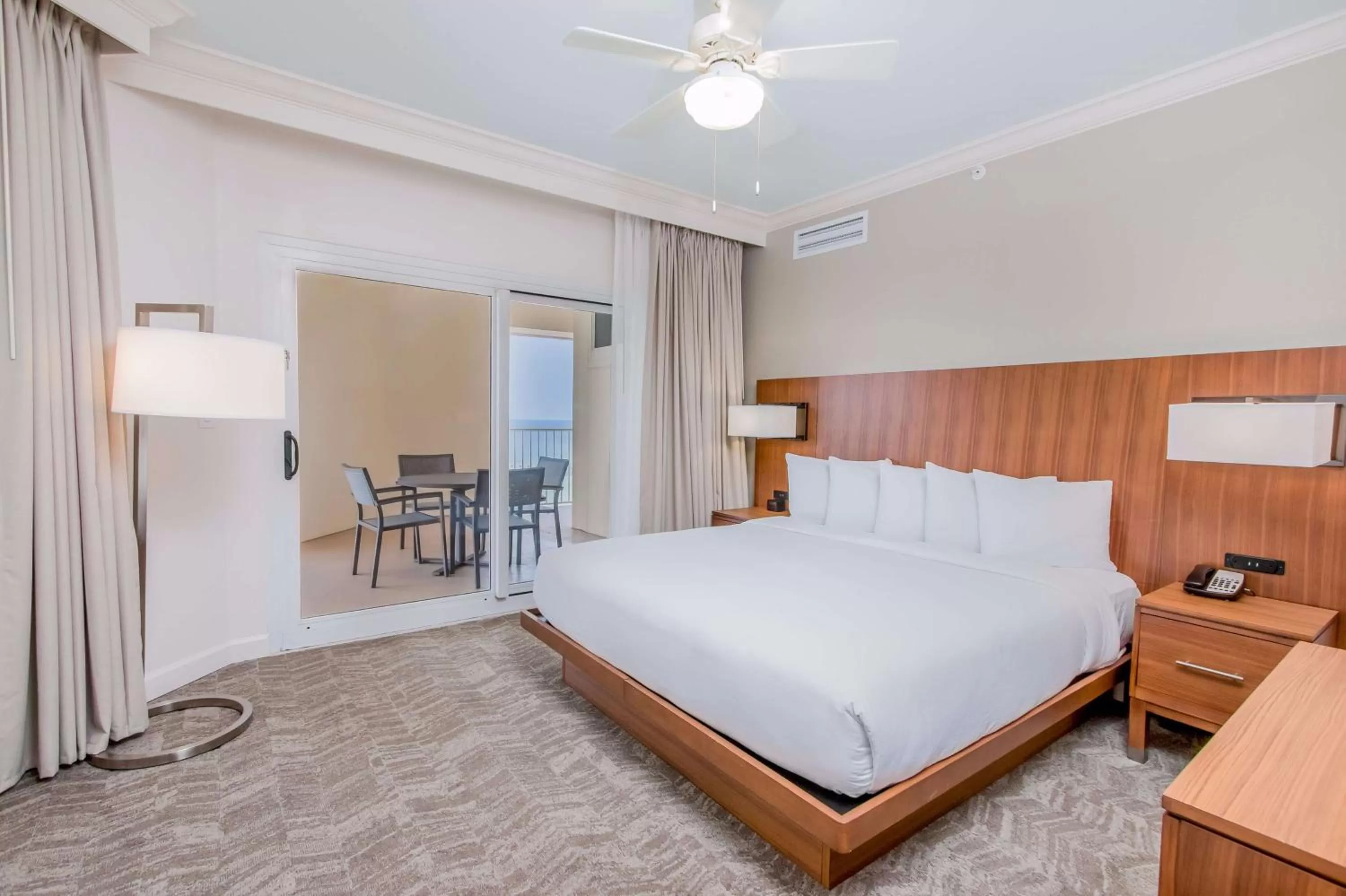 Bed in Hilton Pensacola Beach