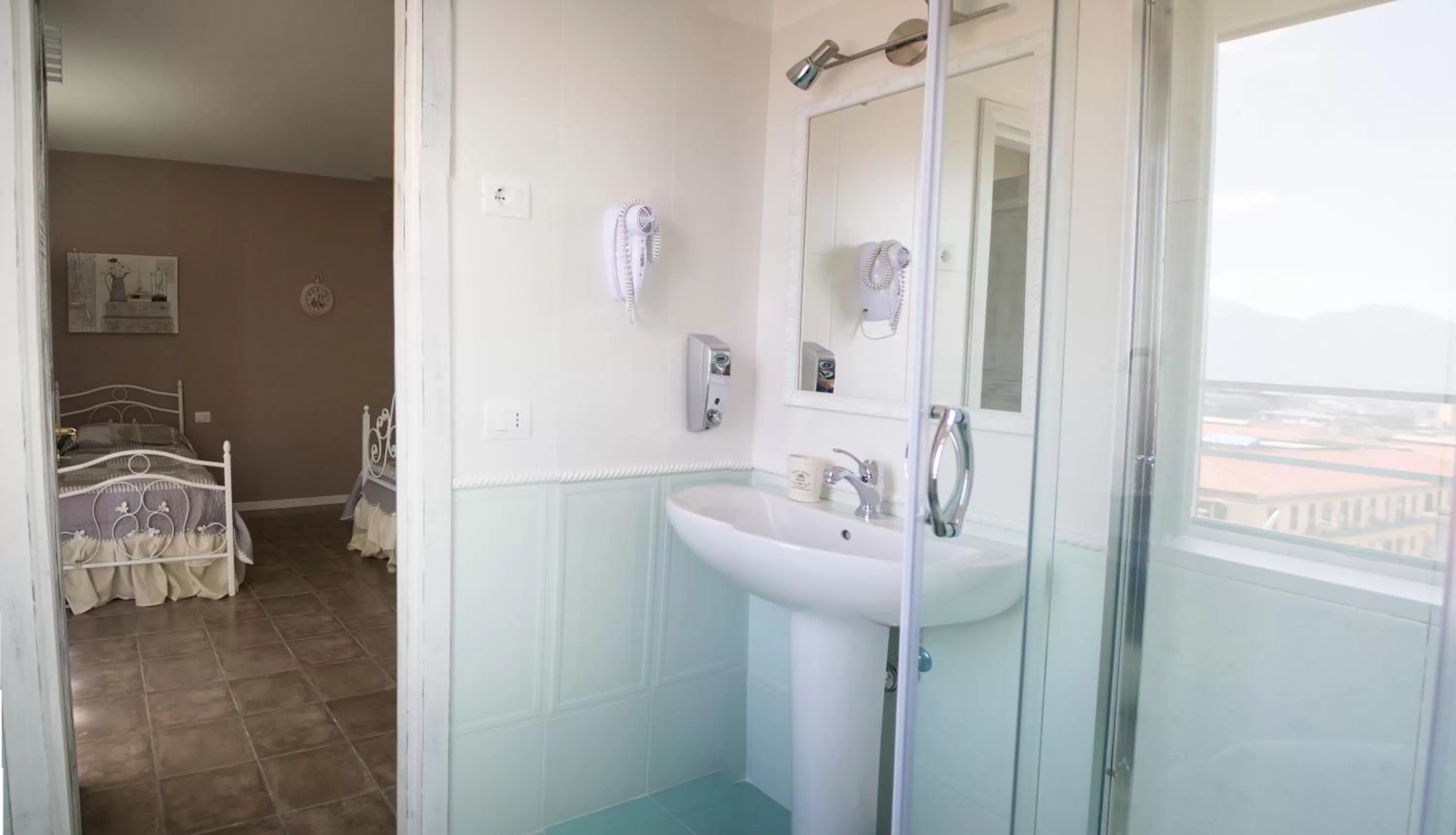 Bathroom in La Peonia