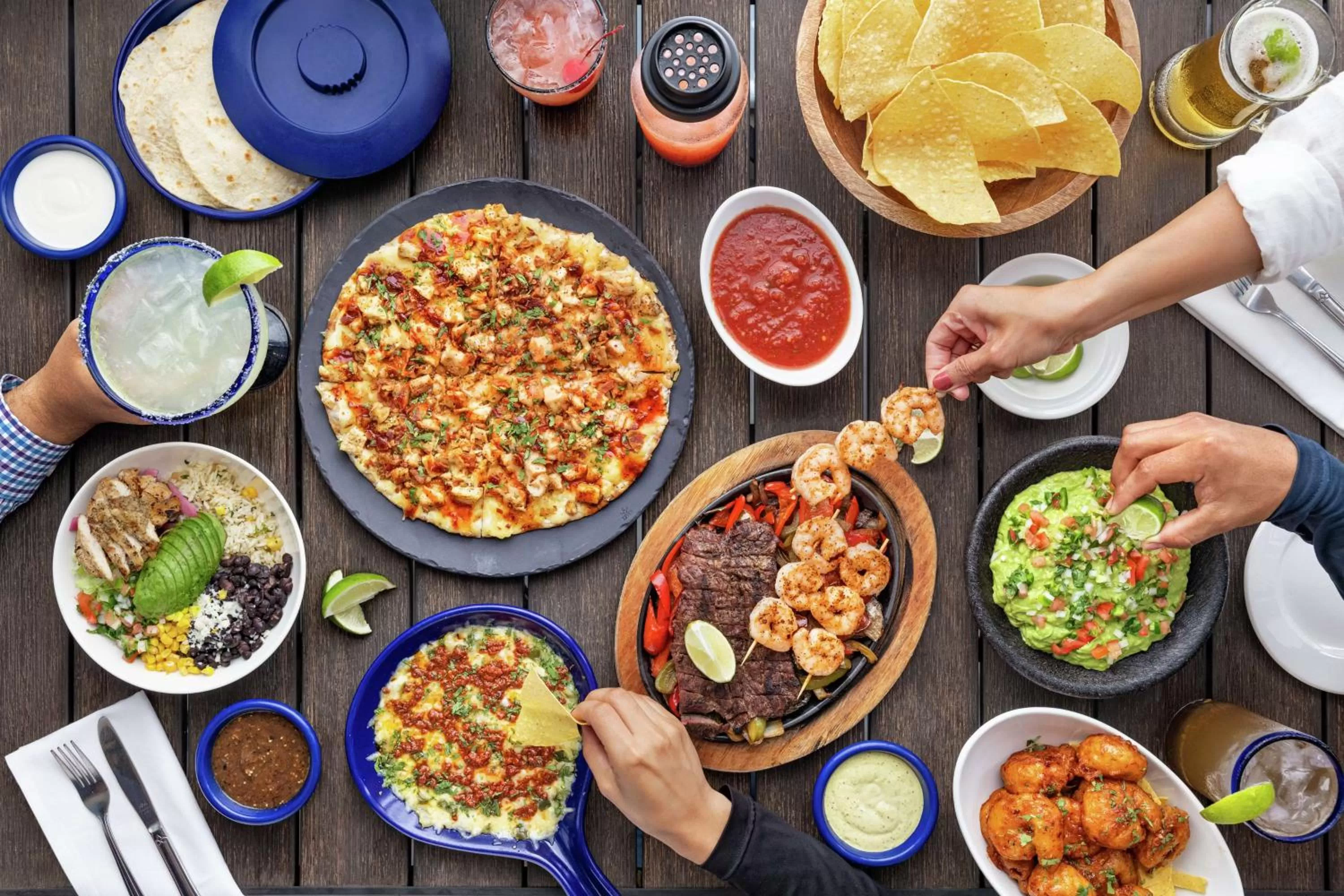 Lounge or bar in Hilton Garden Inn South Padre Island Beachfront