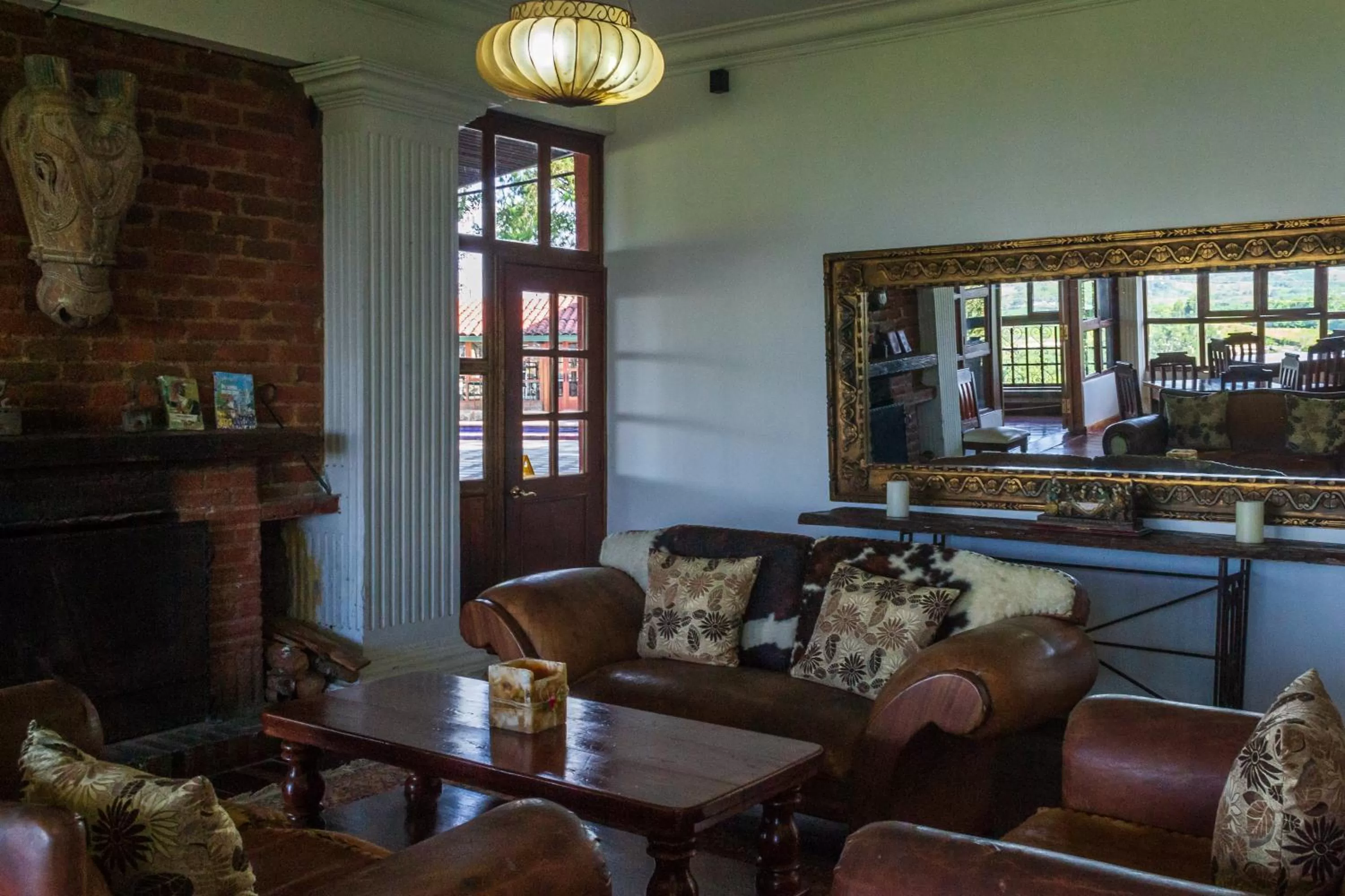 Restaurant/places to eat in El Edén Country hotel y Club Residencial