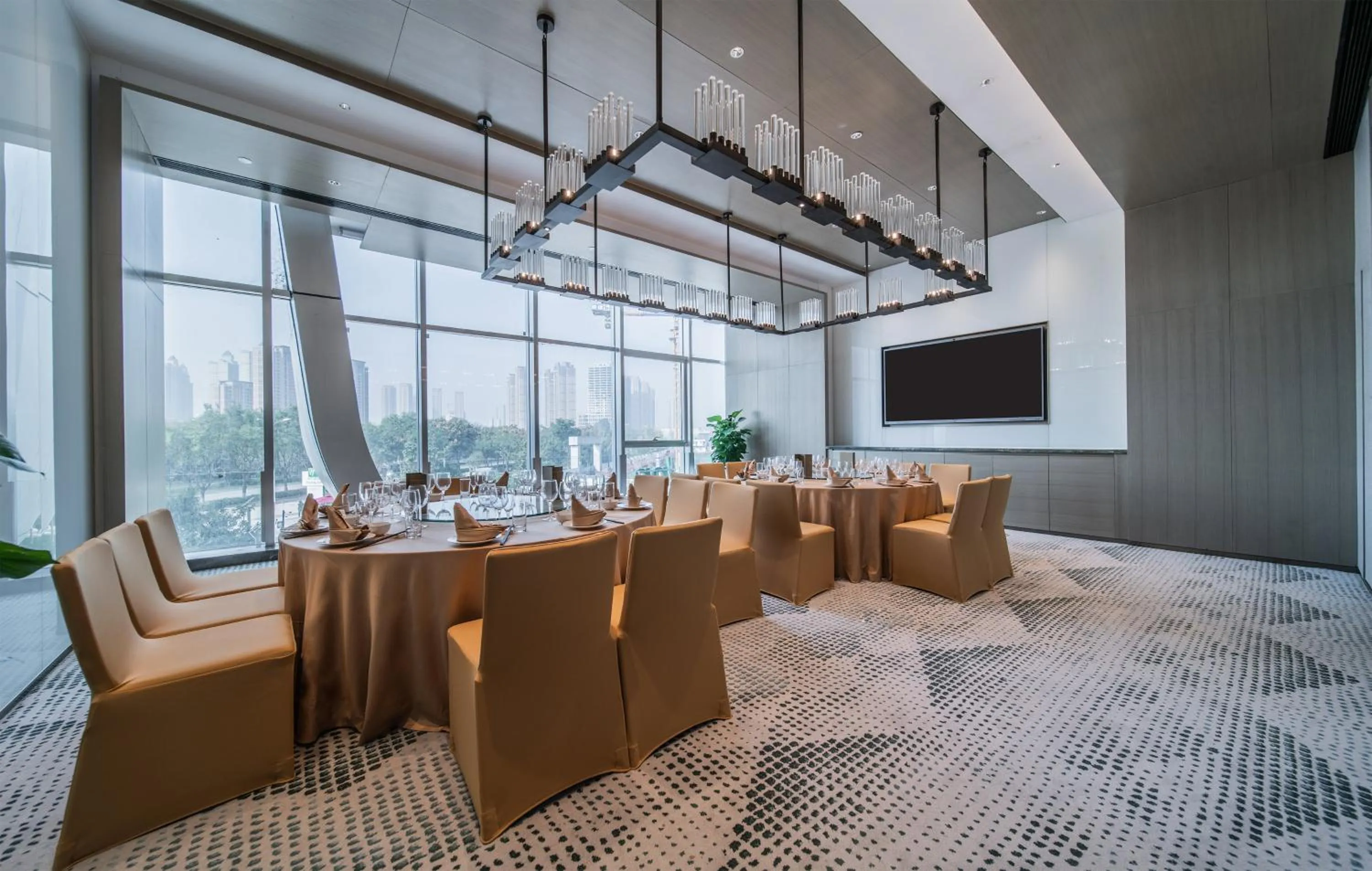 Meeting/conference room in HUALUXE Xi'an Chanba by IHG