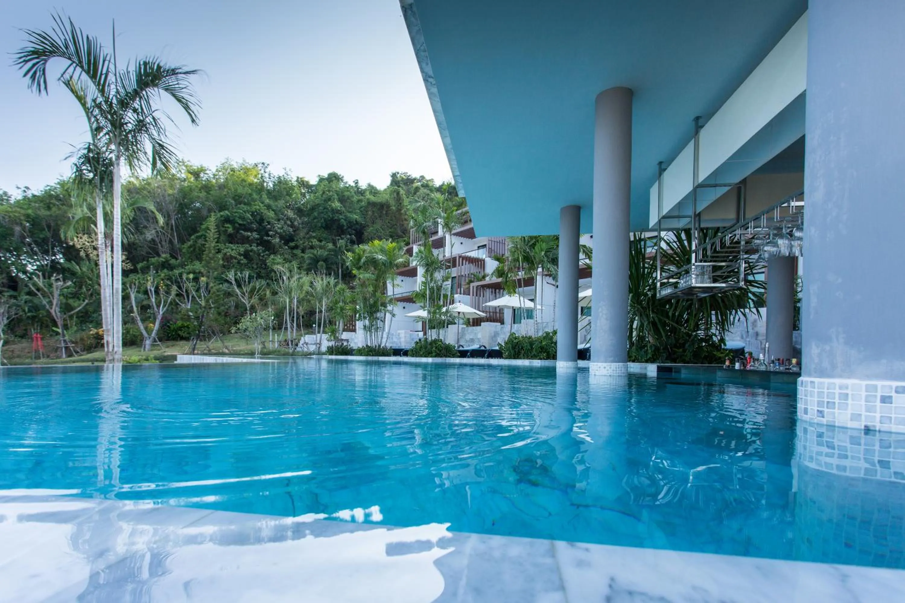 Swimming pool in Chalong Chalet Resort