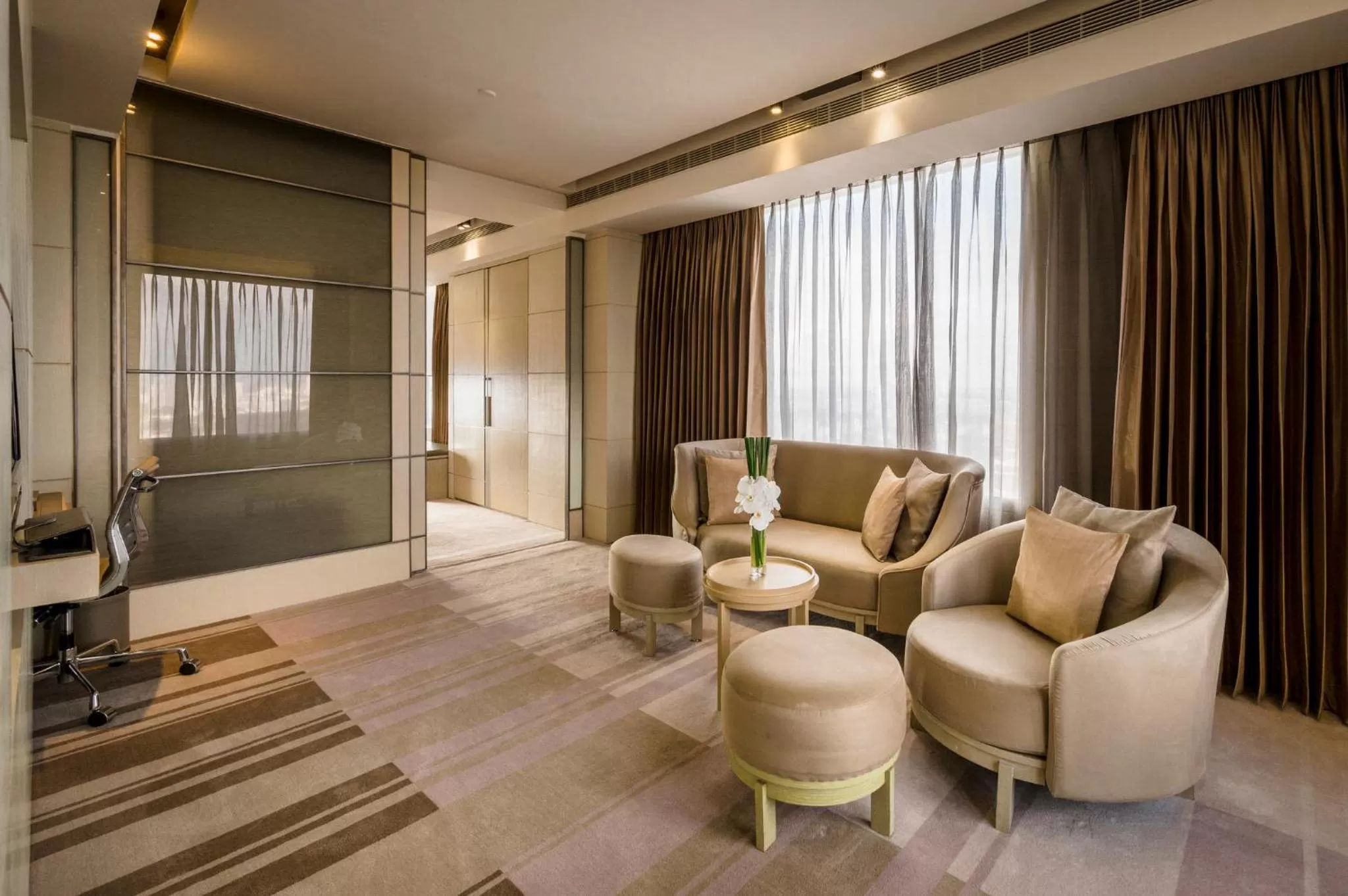 Living room in Hotel Nikko Saigon