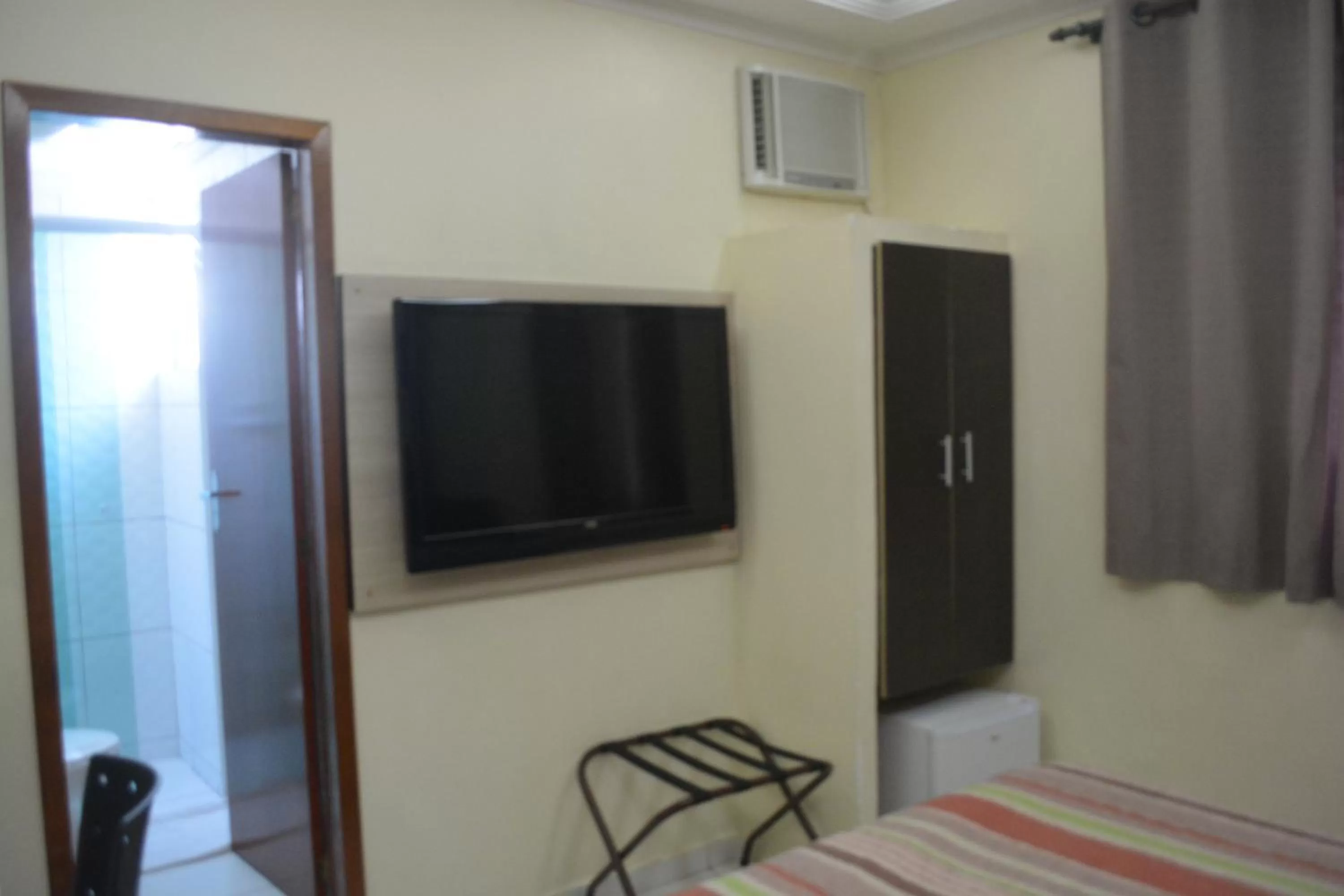 Bed in Hotel Calstar