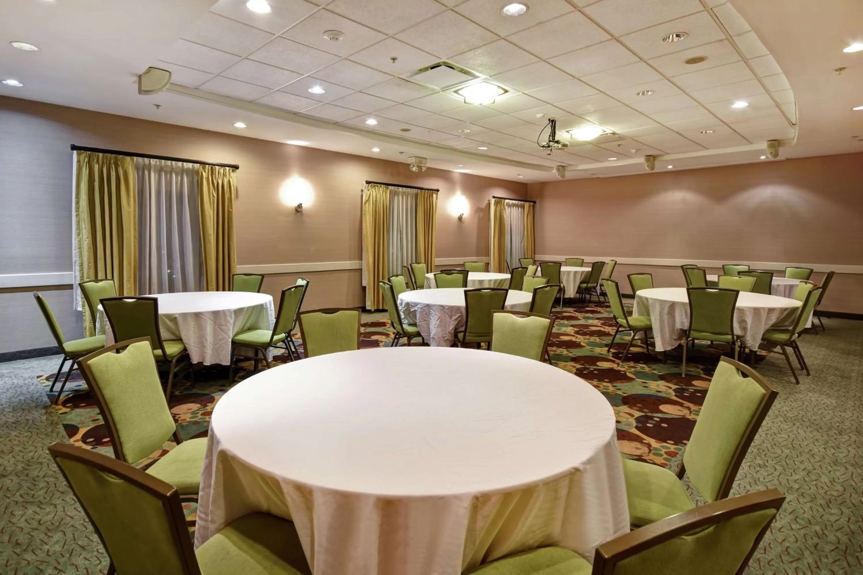 Meeting/conference room in Hampton Inn & Suites Detroit-Canton
