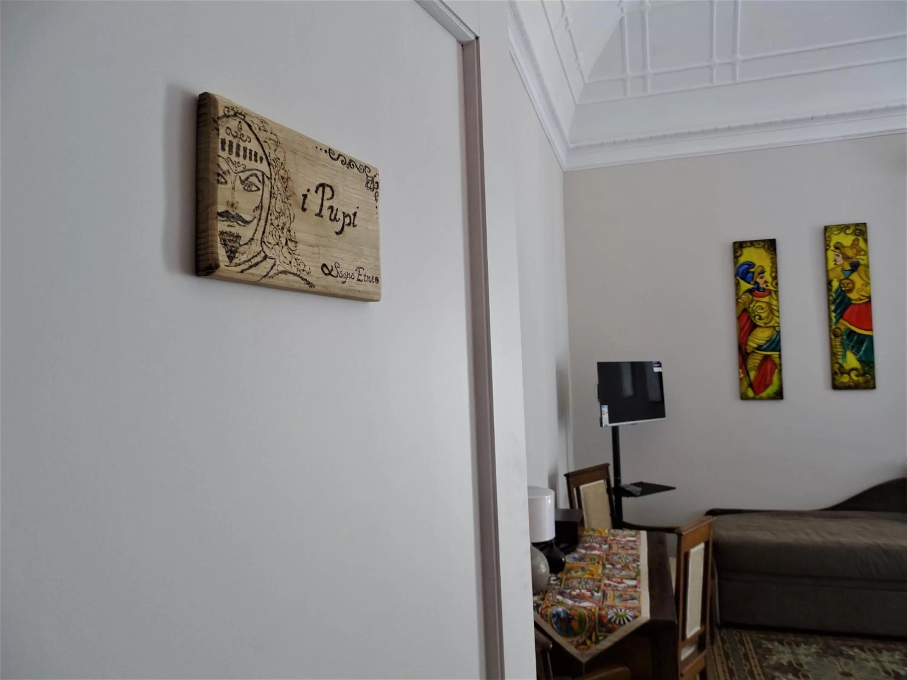 Logo/Certificate/Sign in B&B Sogno Etneo