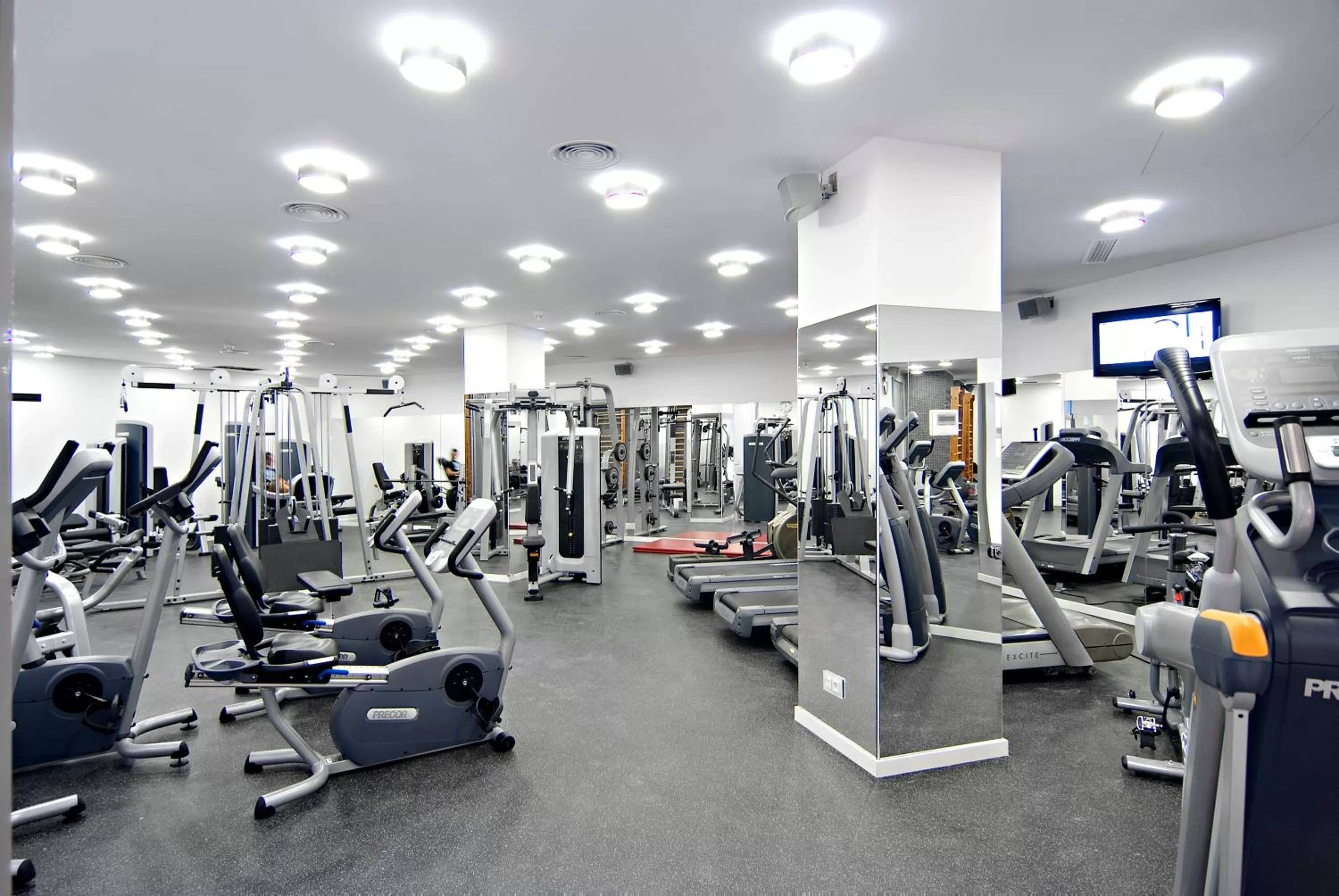 Fitness centre/facilities in Axel Hotel Barcelona - Adults Only