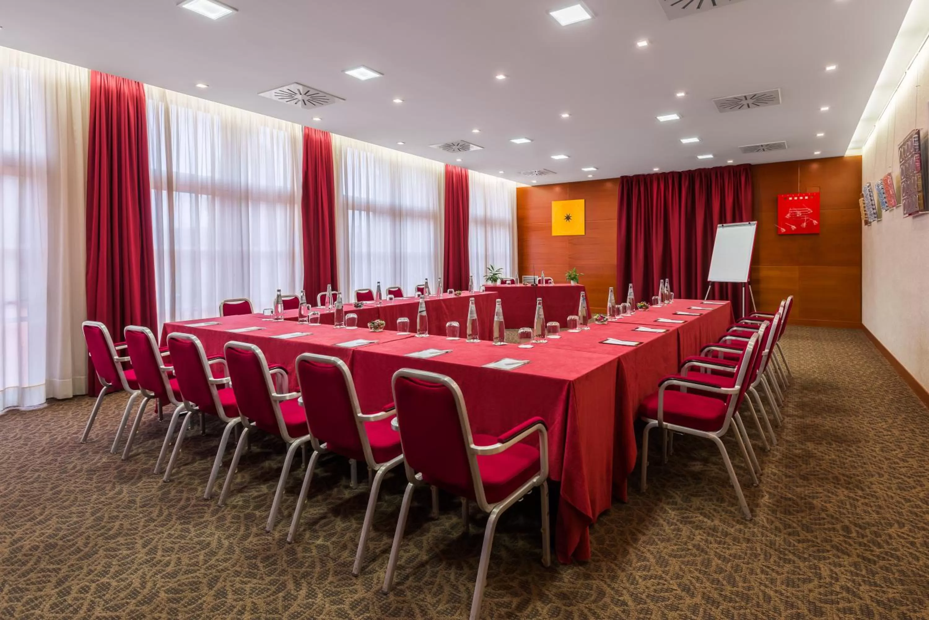 Meeting/conference room in Crowne Plaza Venice East by IHG