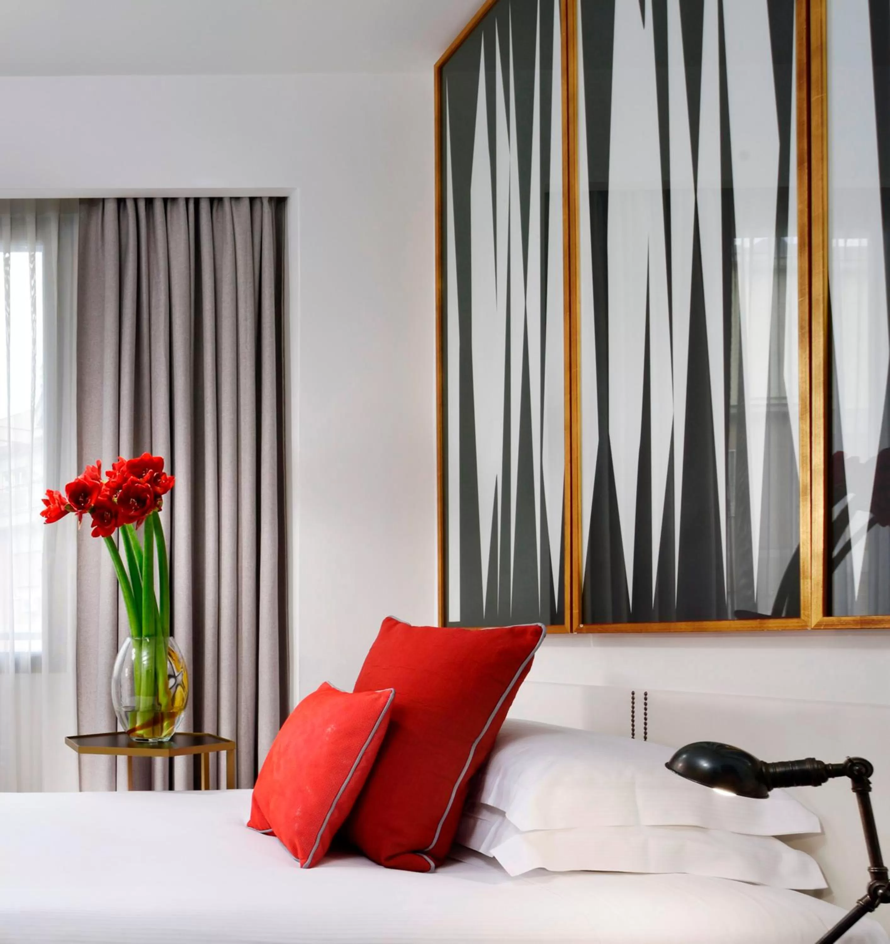 Decorative detail, Bed in Hotel Pulitzer