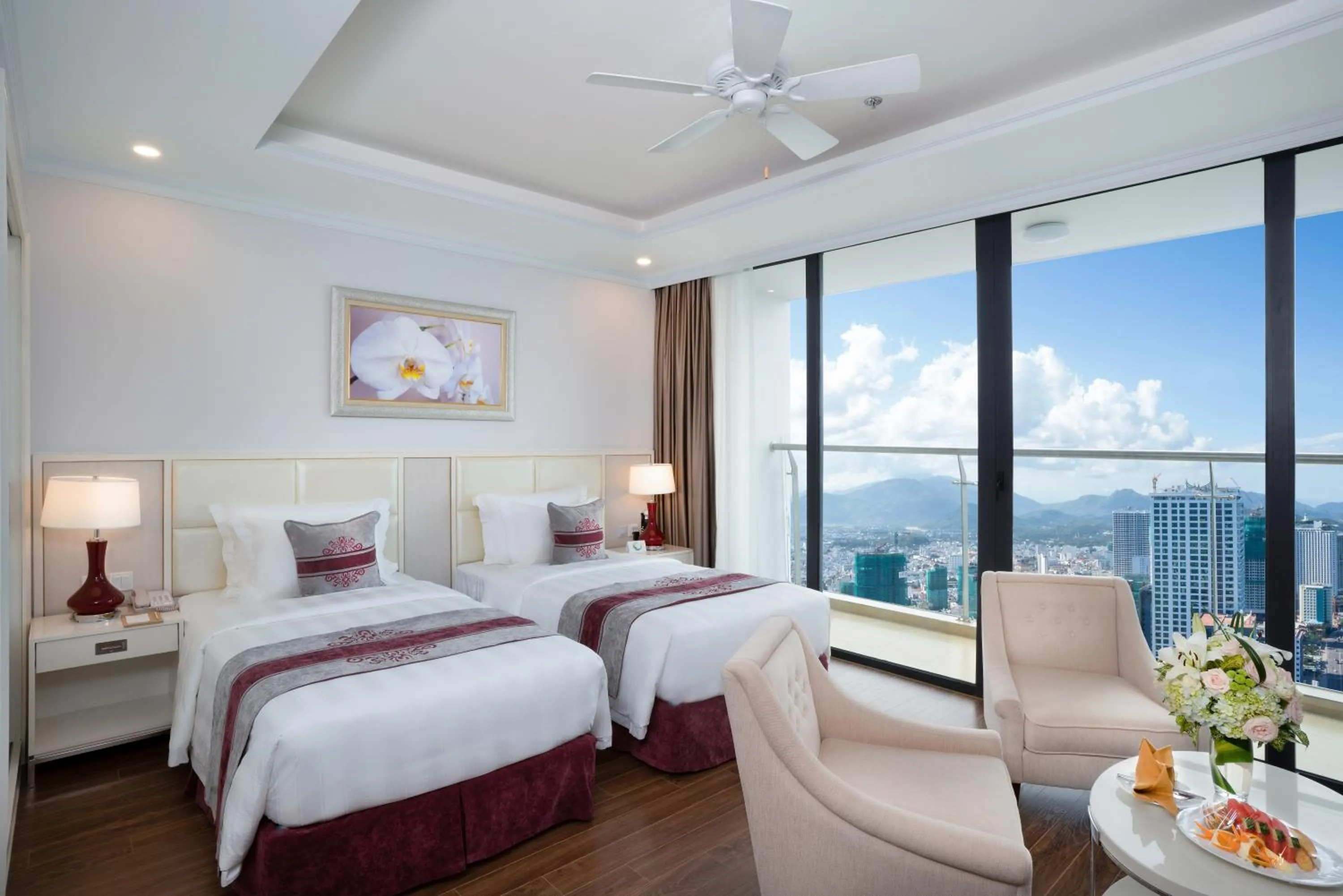 Bedroom, Bed in Vinpearl Beachfront Nha Trang
