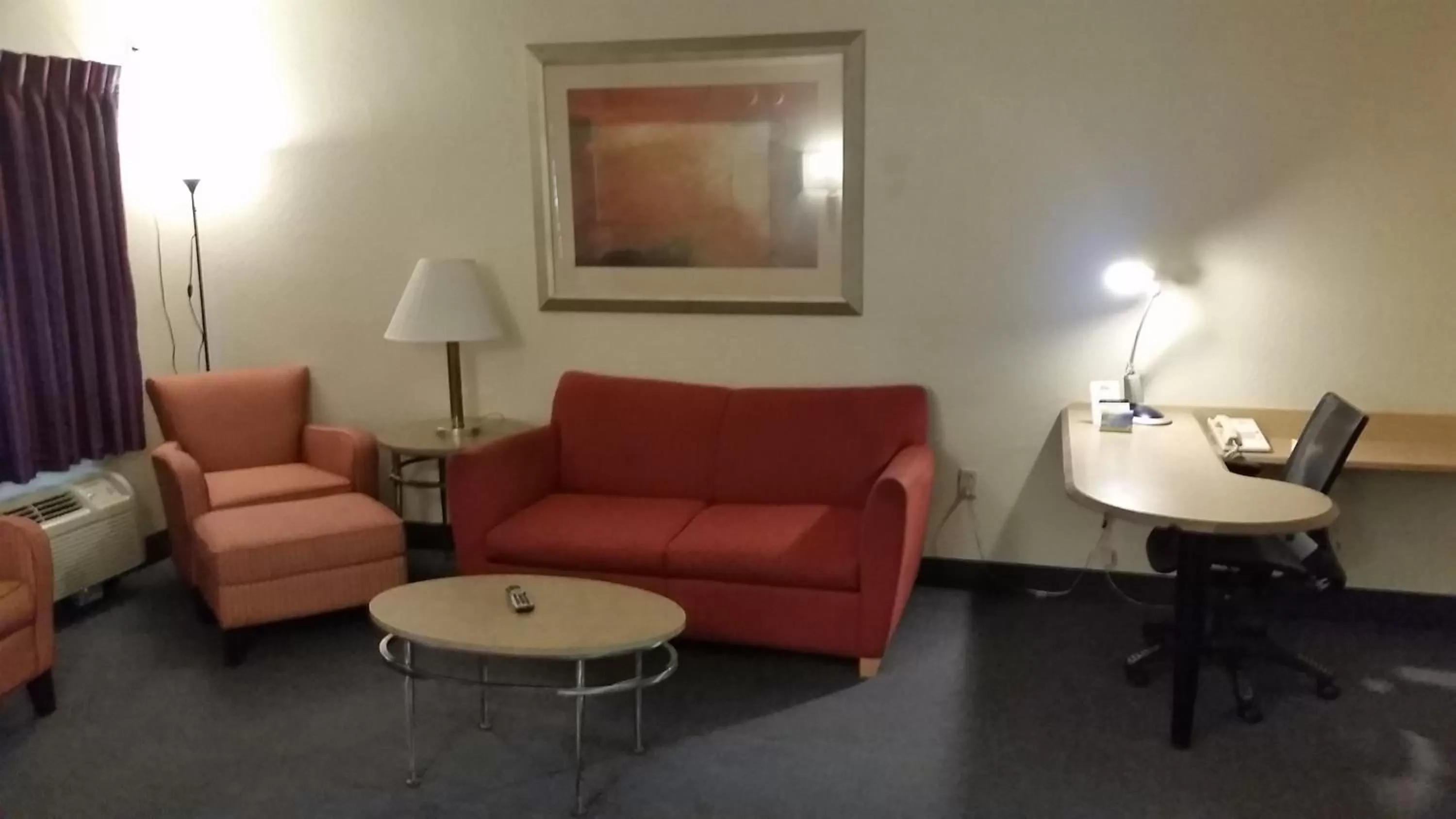 Living room in Days Inn by Wyndham Buena Park Anaheim