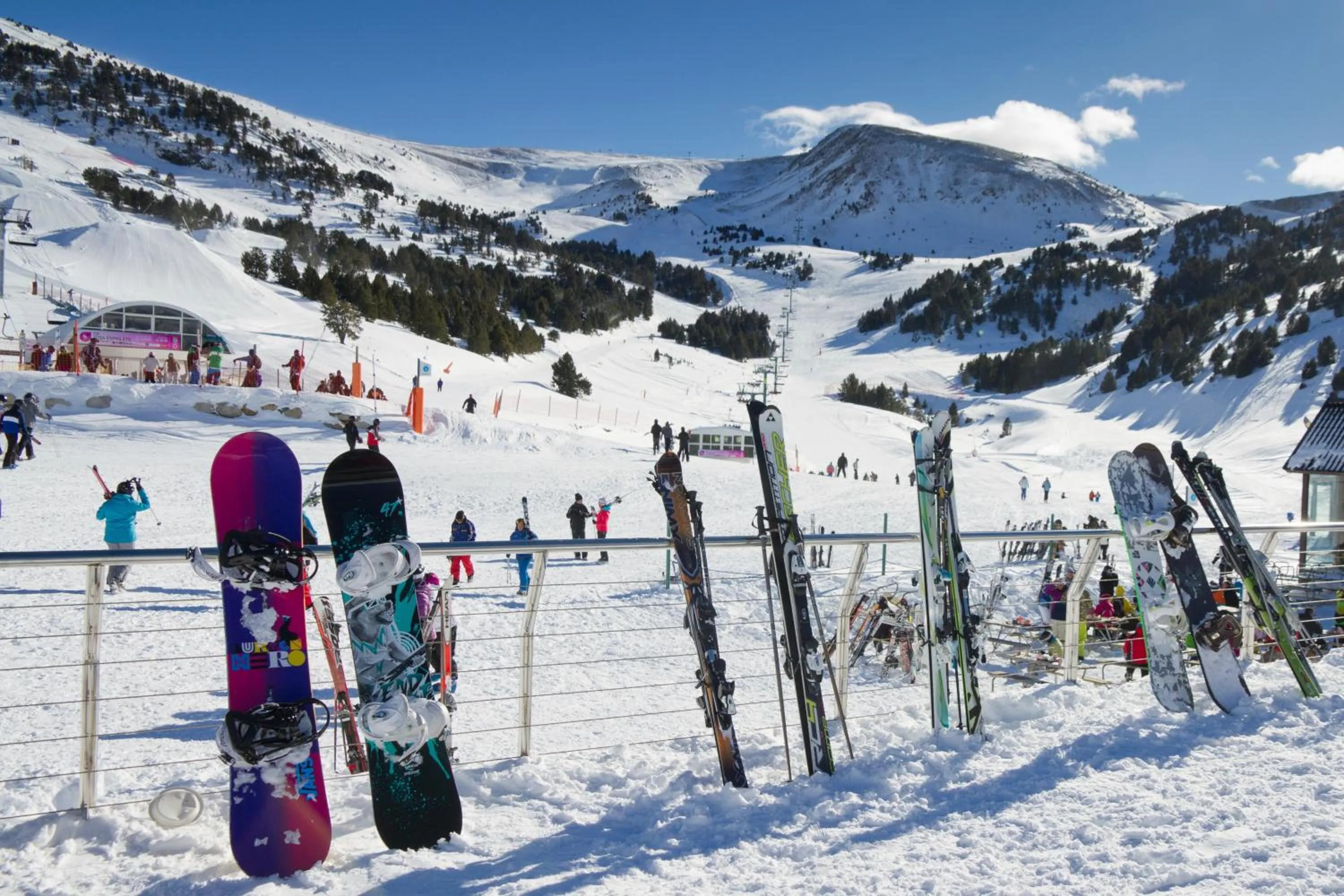 Skiing in Hotel & Aparthotel Cosmos