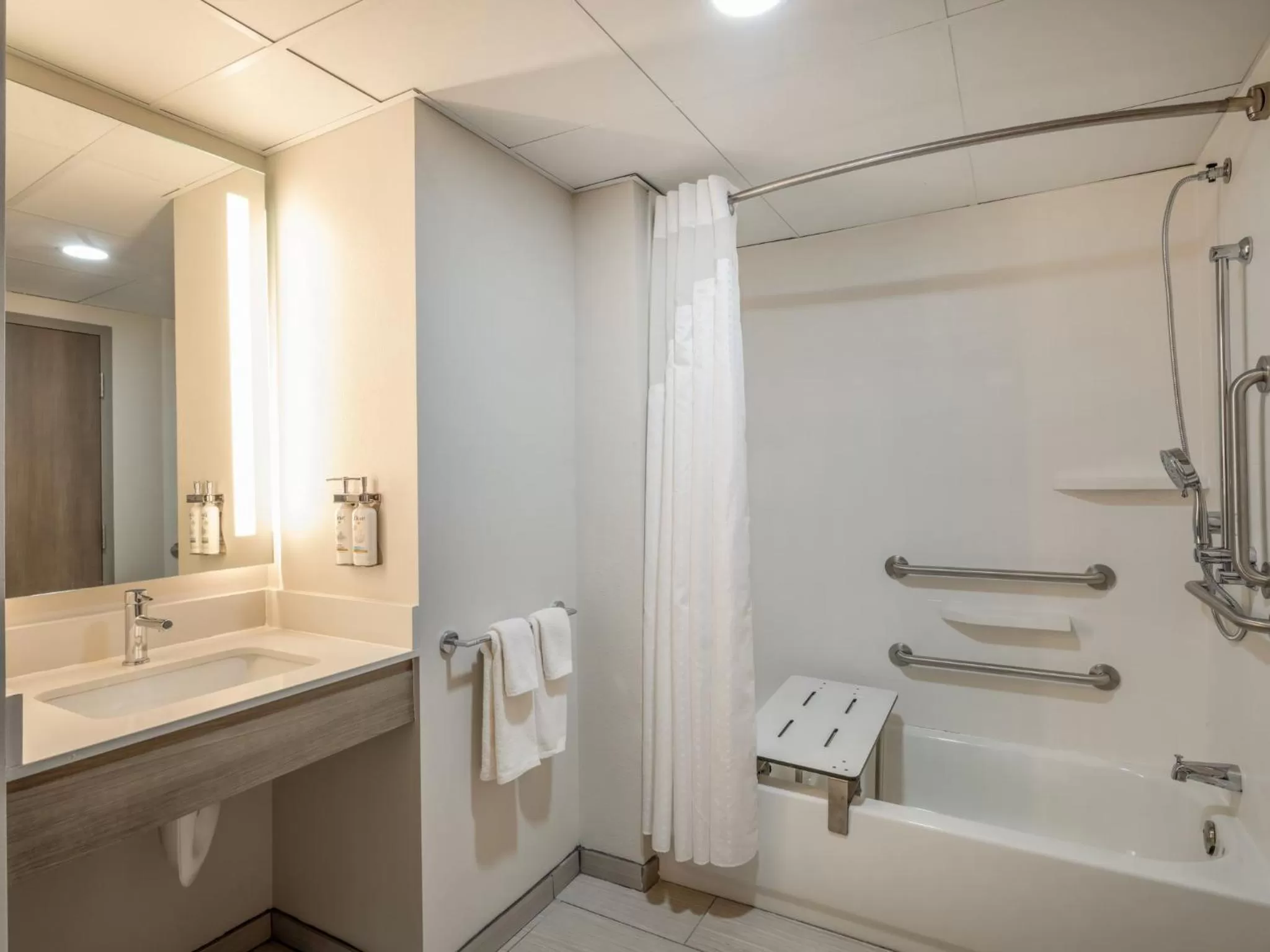 Bathroom in Holiday Inn Express & Suites Greensboro - I-40 atWendover by IHG