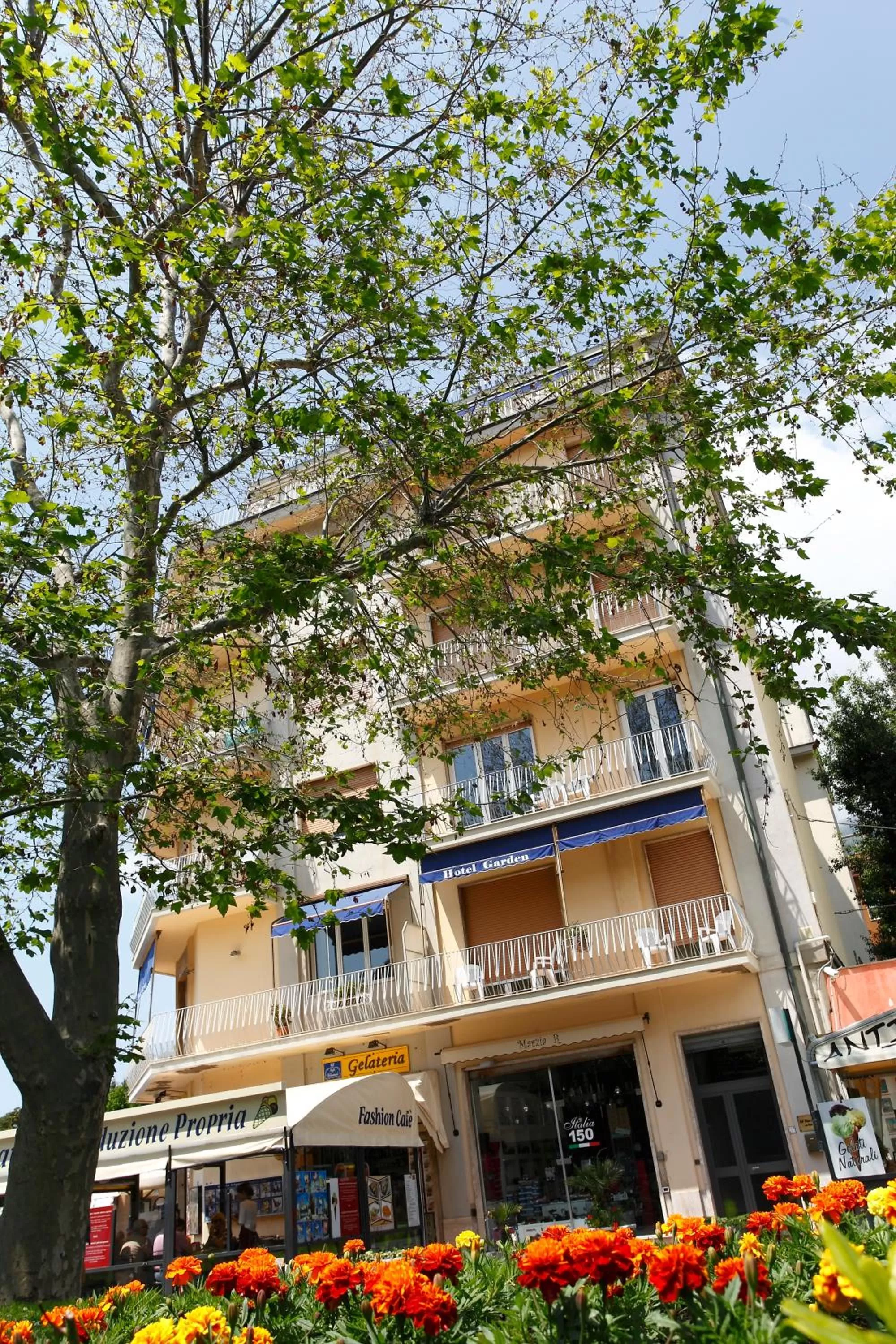 Facade/entrance in Hotel Garden