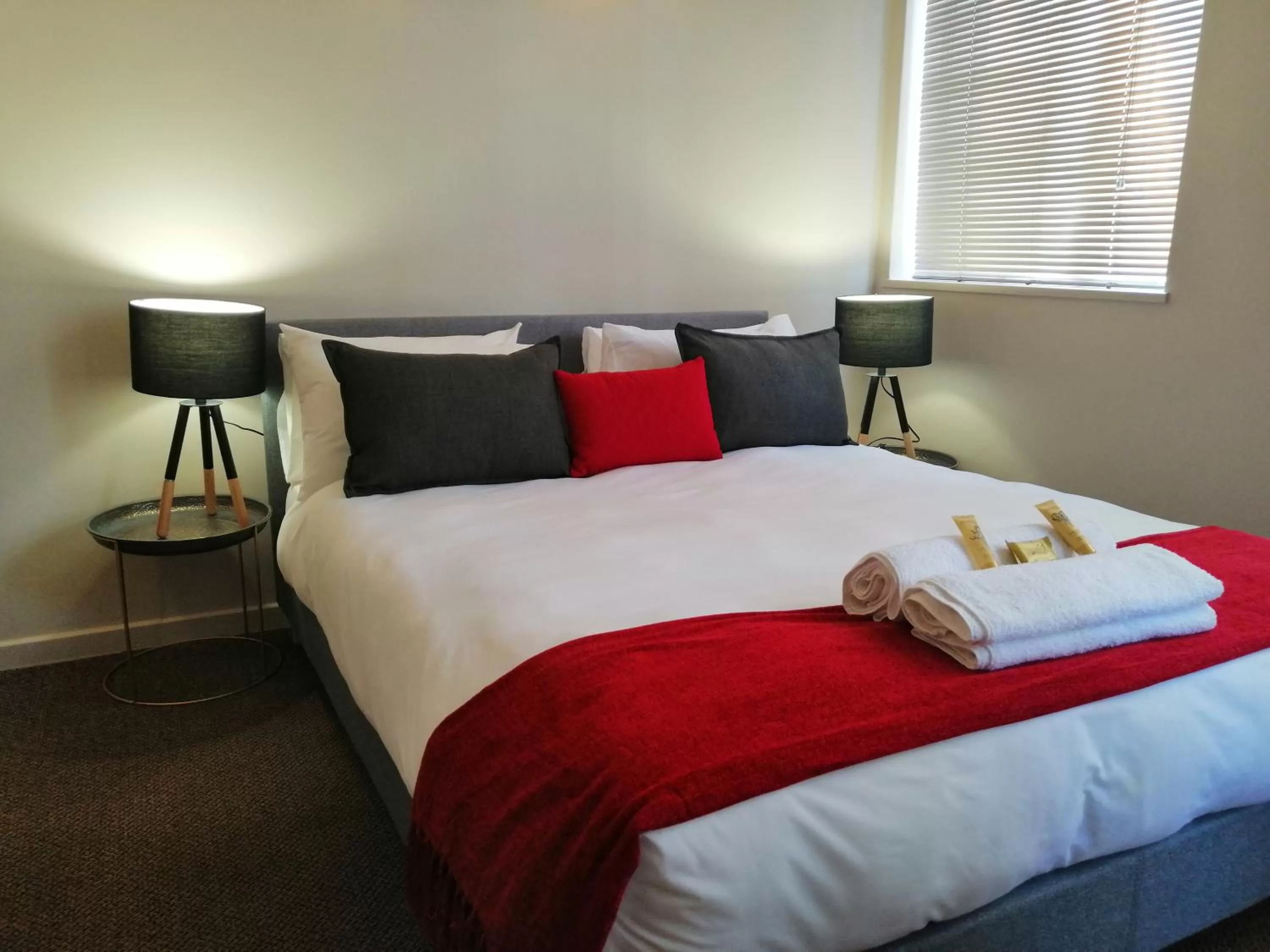 Bed in Mapungubwe Hotel Apartments Marshalltown