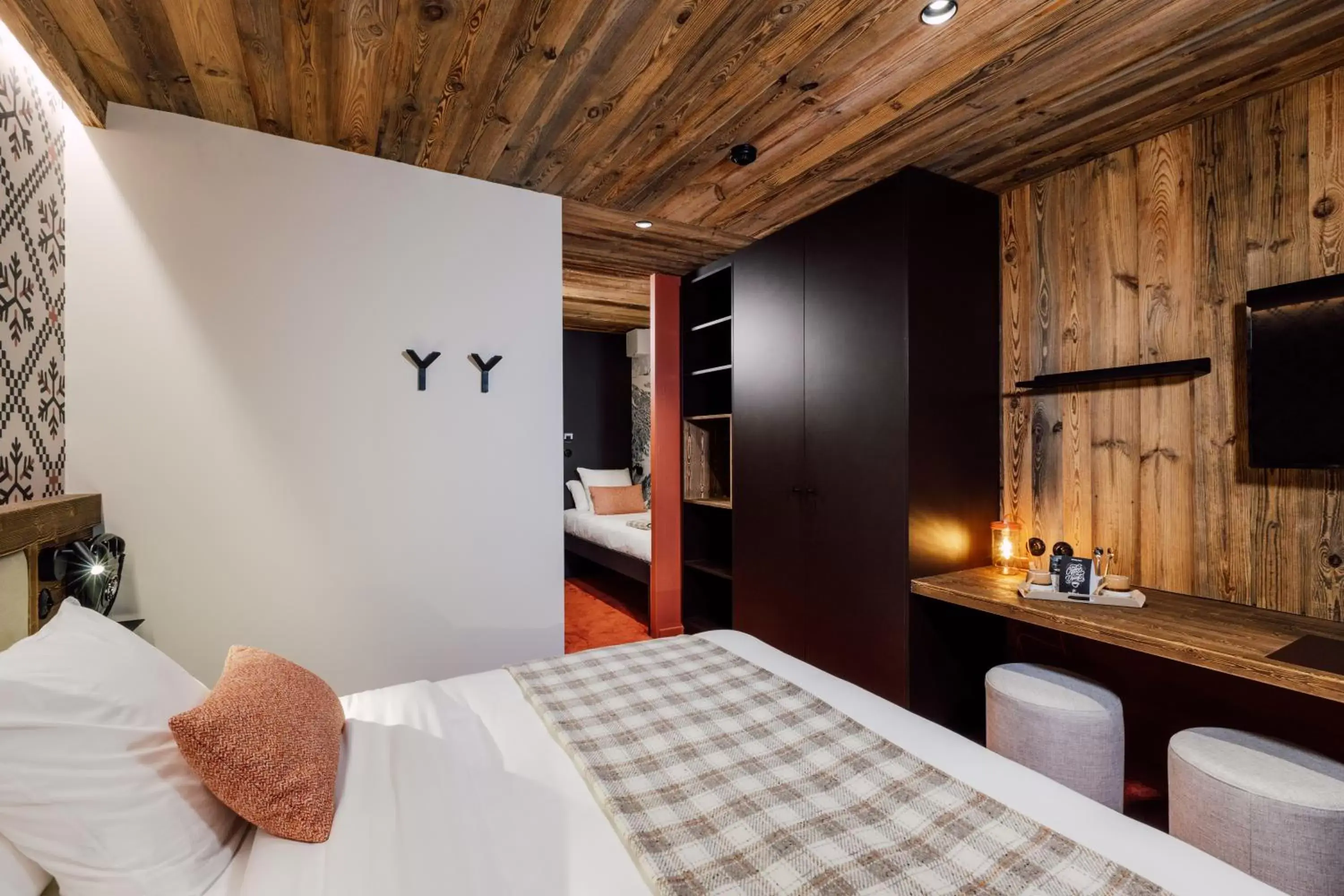 Triple Room with Balcony in Hôtel Névé Triple Room with Balcony in Hôtel Névé